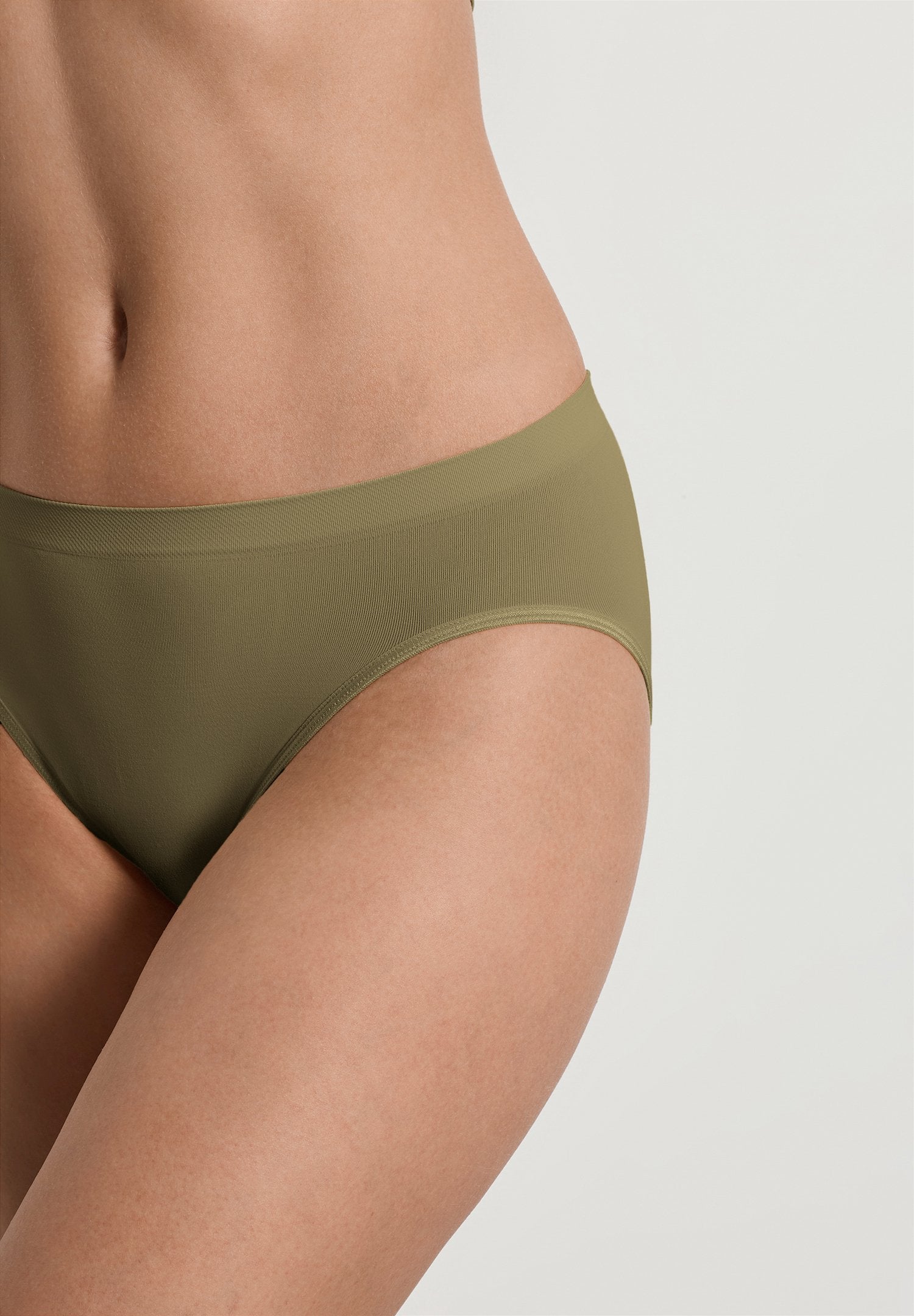 hanro-touch-feeling-midi-slip-covert-green-microfaser image 6