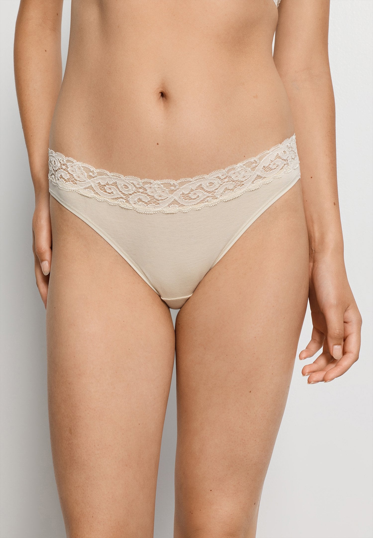 hanro-moments-mini-briefs-slip-summer-sand-baumwolle-spitze image 2