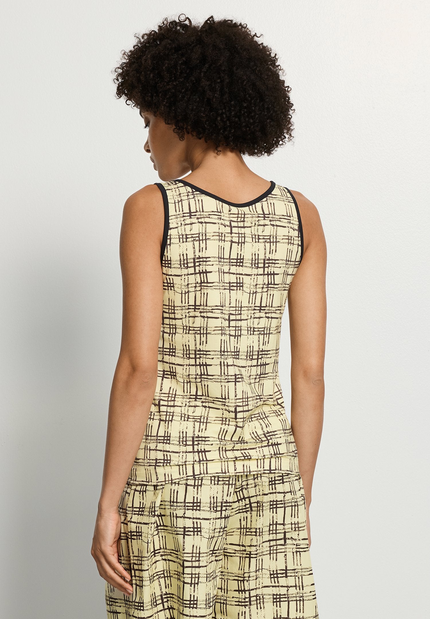 hanro-arthur-arbesser-tank-top-tartan-print-baumwolle image 8