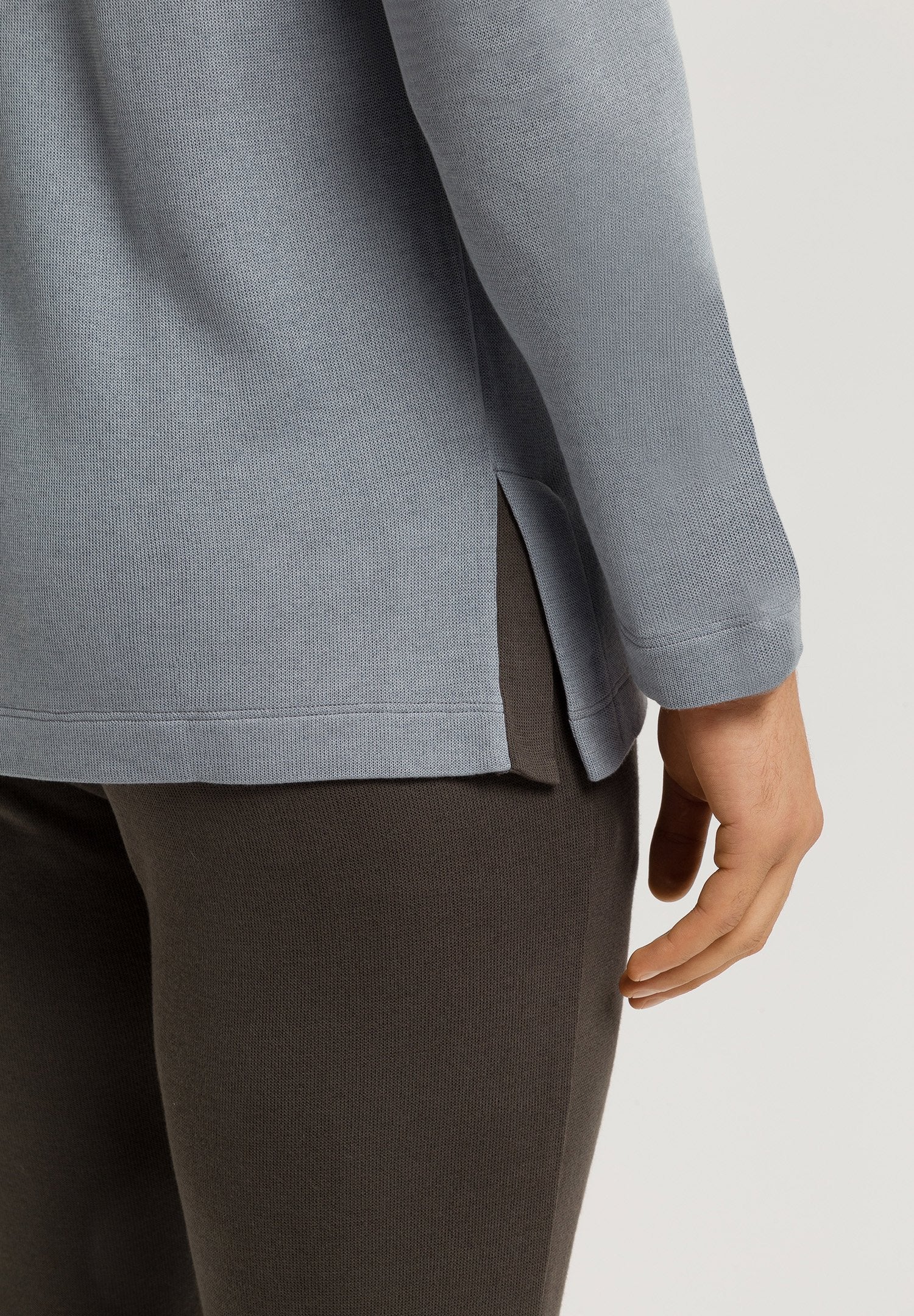 hanro-woolen-comfort-langarm-shirt-cliff-grey-cashmere image 7