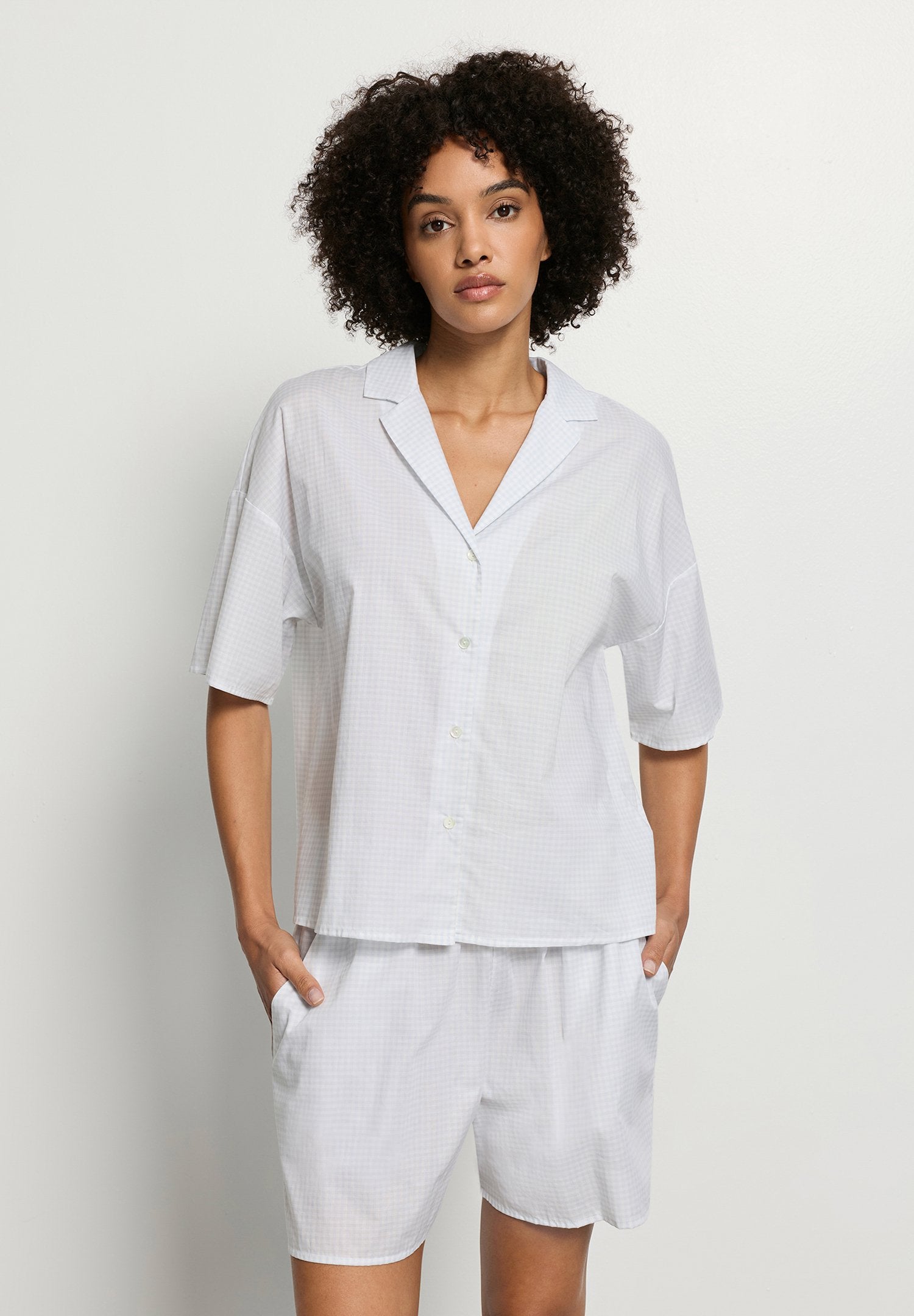 hanro-sleep-lounge-kurzarm-shirt-kariert-baumwolle-damen image 2