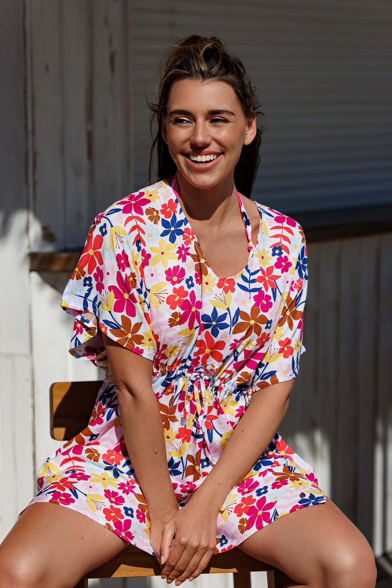 pastunette-rebelle-full-bloom-strandkleid-blumenprint-rosa image 4