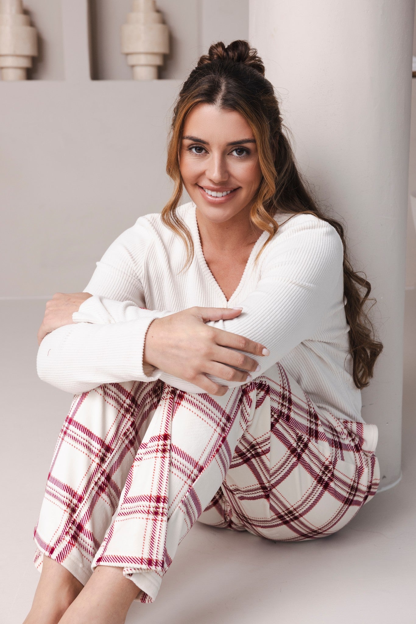 pastunette-alpine-creme-pyjama-set-creme-rot-kariert-fleece image 1