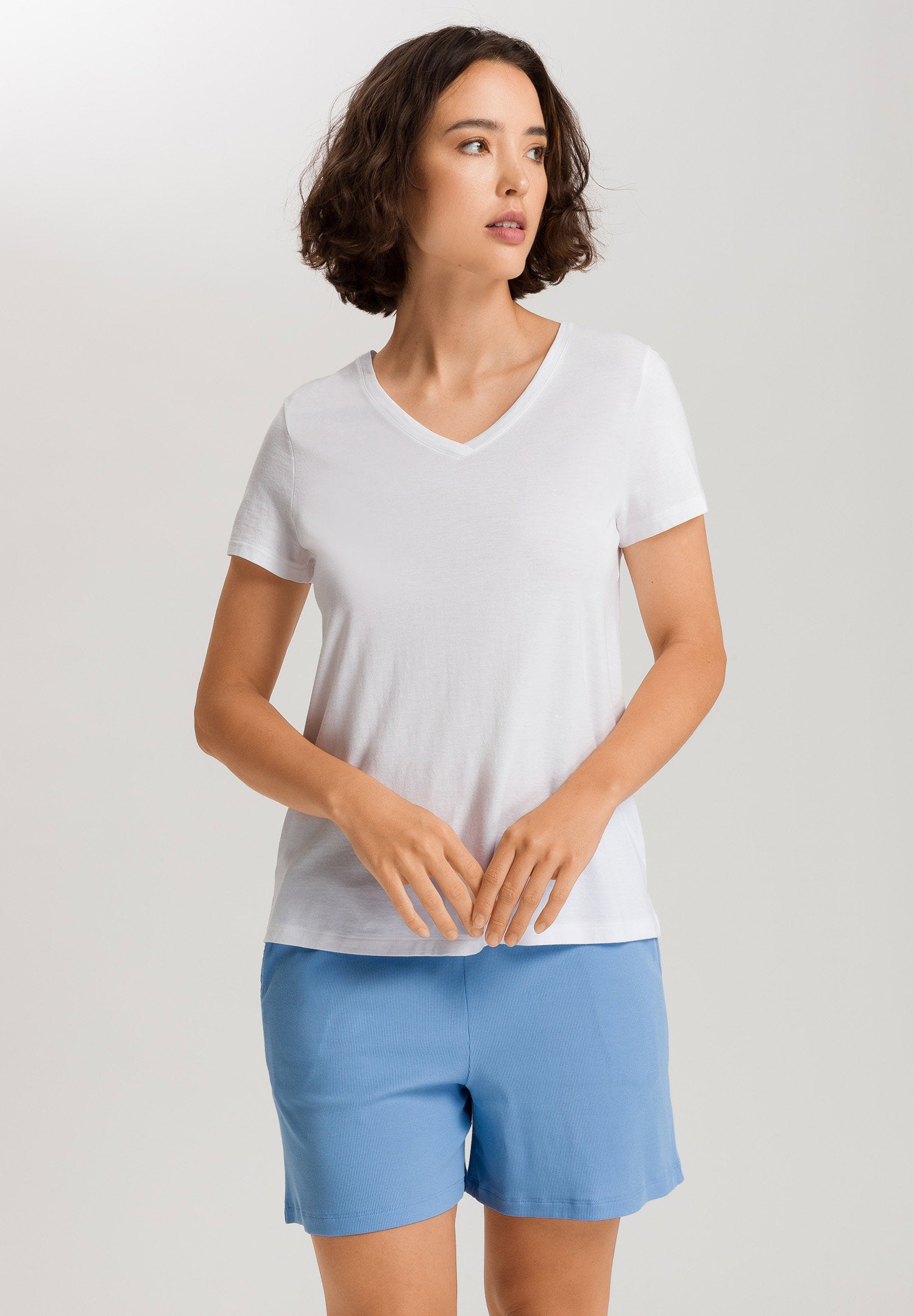 hanro-sleep-lounge-shirt-kurzarm-wei-tencel-modal image 2