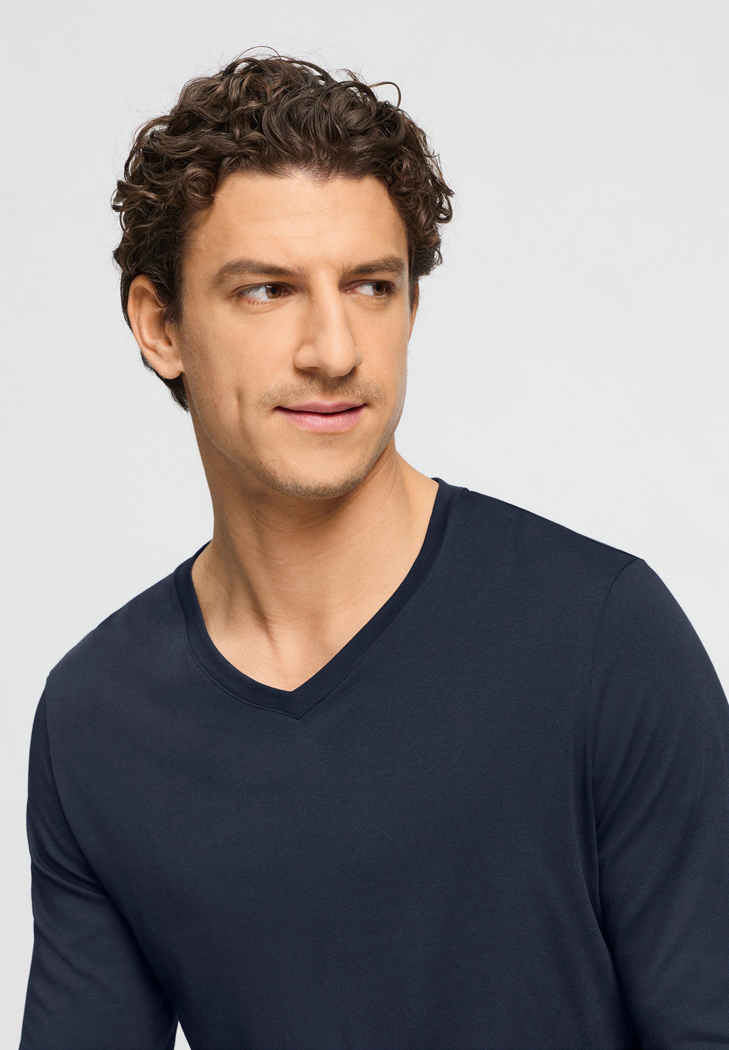 hanro-night-and-day-langarmshirt-deep-navy-modal image 6
