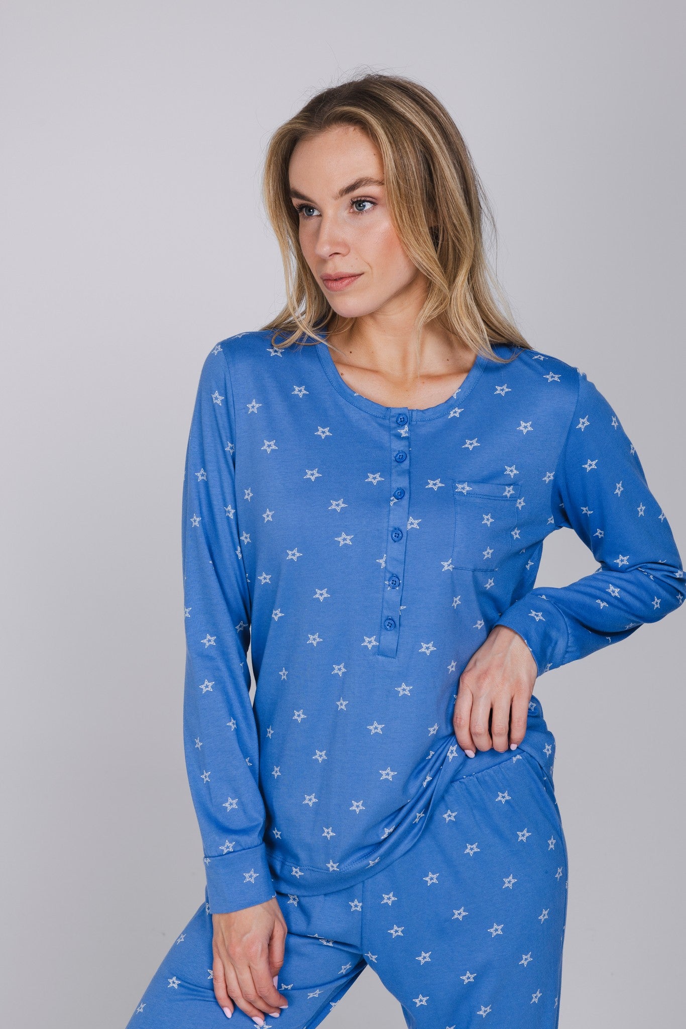 myrebelle-starry-nights-pyjama-blau-sterne-bio-baumwolle image 2