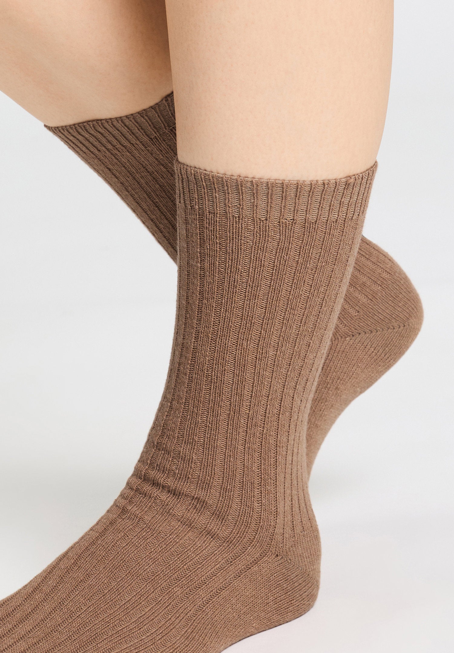 hanro-accessories-socken-canyon-brown-kaschmir-43-46 image 4