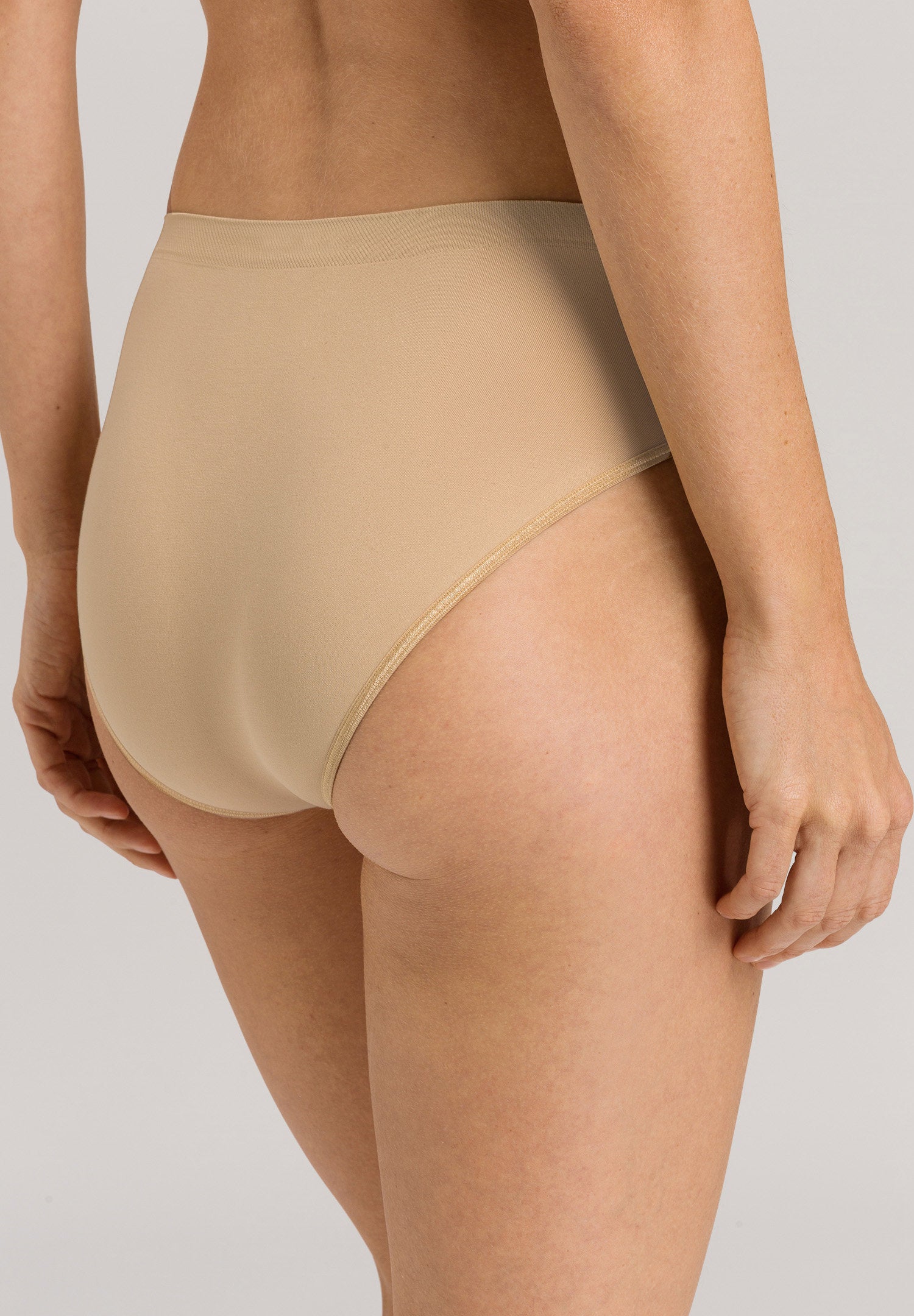 hanro-touch-feeling-midi-slip-beige-microfaser-damen image 4
