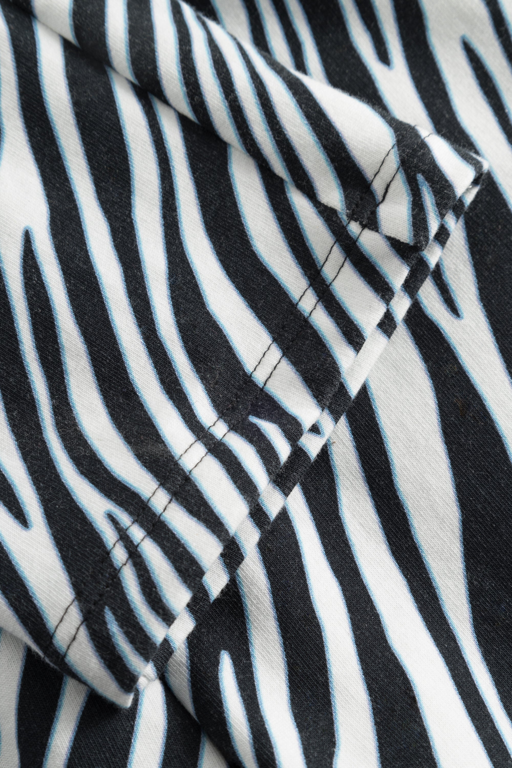 r-sch-be-happy-24p2-sweathose-zebra-schwarz-damen image 7