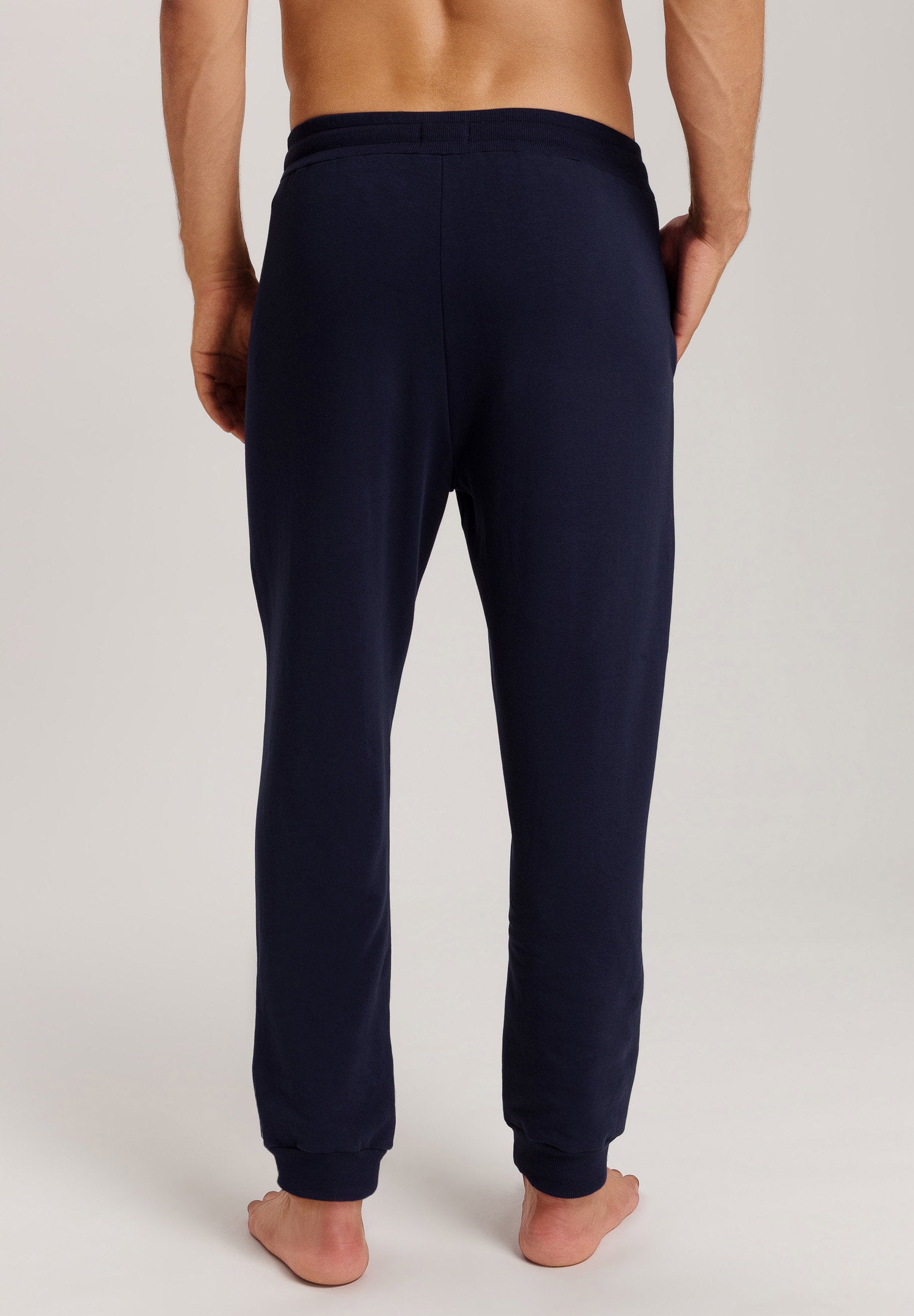 hanro-natural-living-sweathose-bio-baumwolle-deep-navy image 4