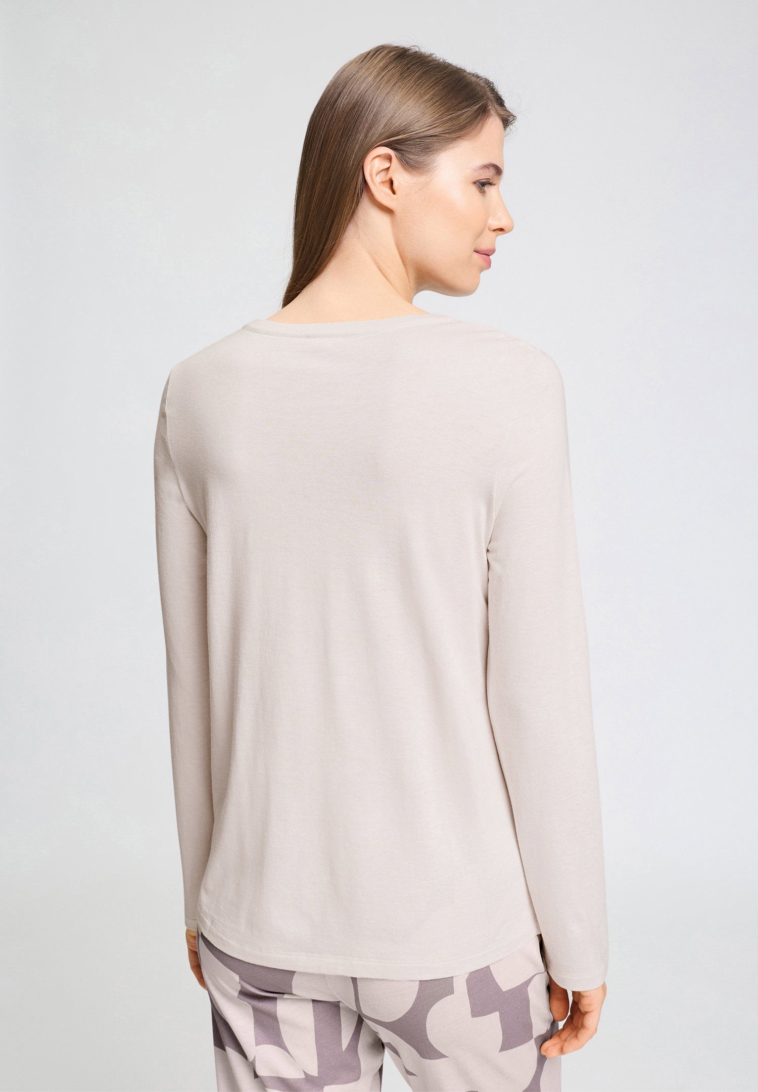hanro-sleep-lounge-langarmshirt-modal-moonlight image 4