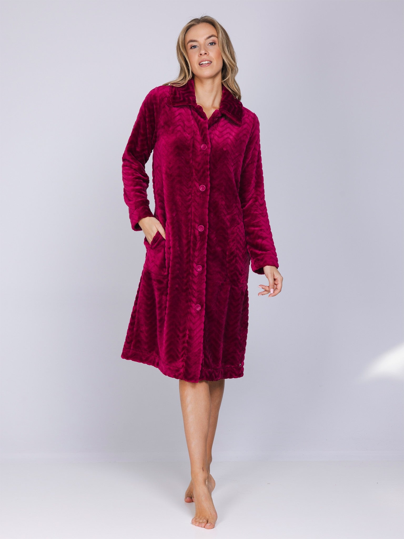 pastunette-rosewood-comfort-morgenmantel-rot-fleece image 2