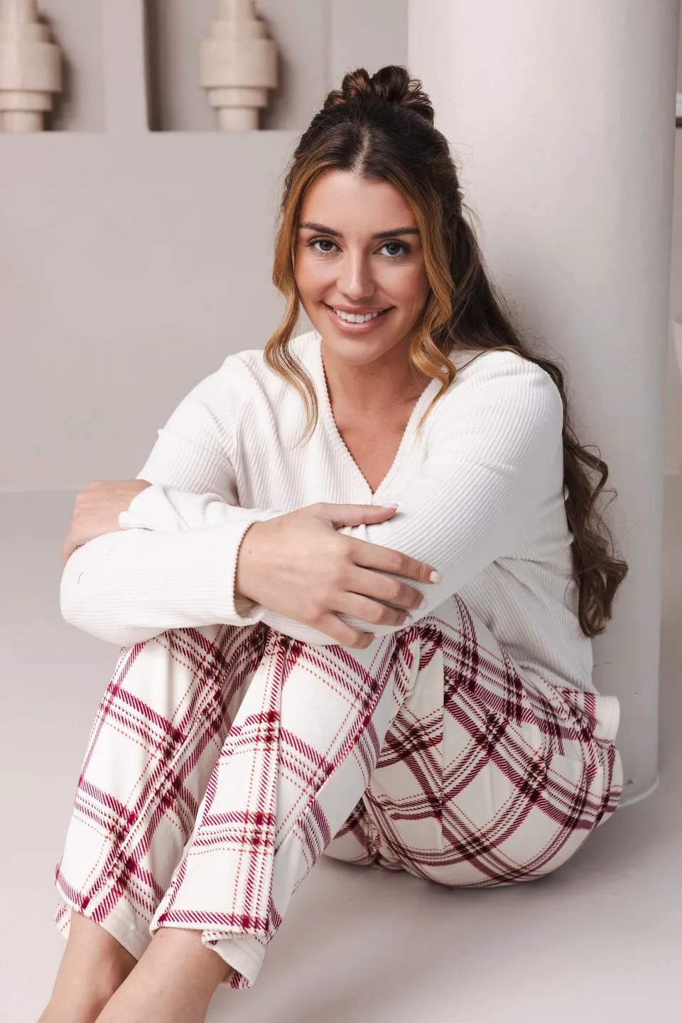 pastunette-alpine-creme-pyjama-set-creme-rot-kariert-fleece image 1