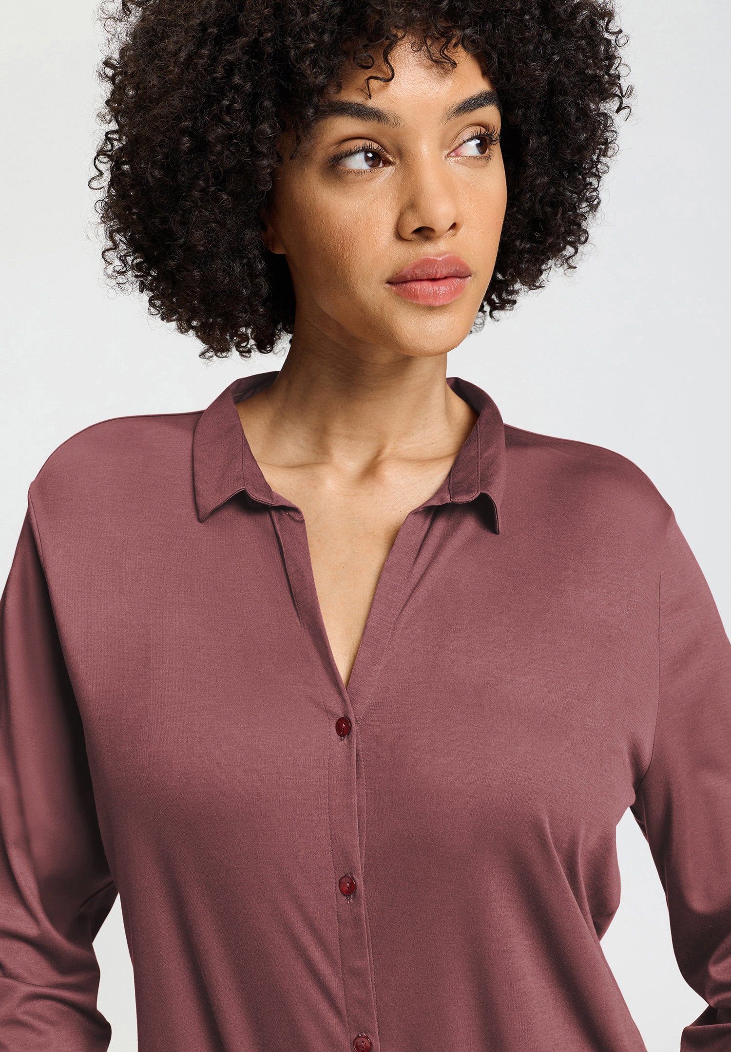 hanro-grand-central-langarm-shirt-apple-butter-modal-seide image 6
