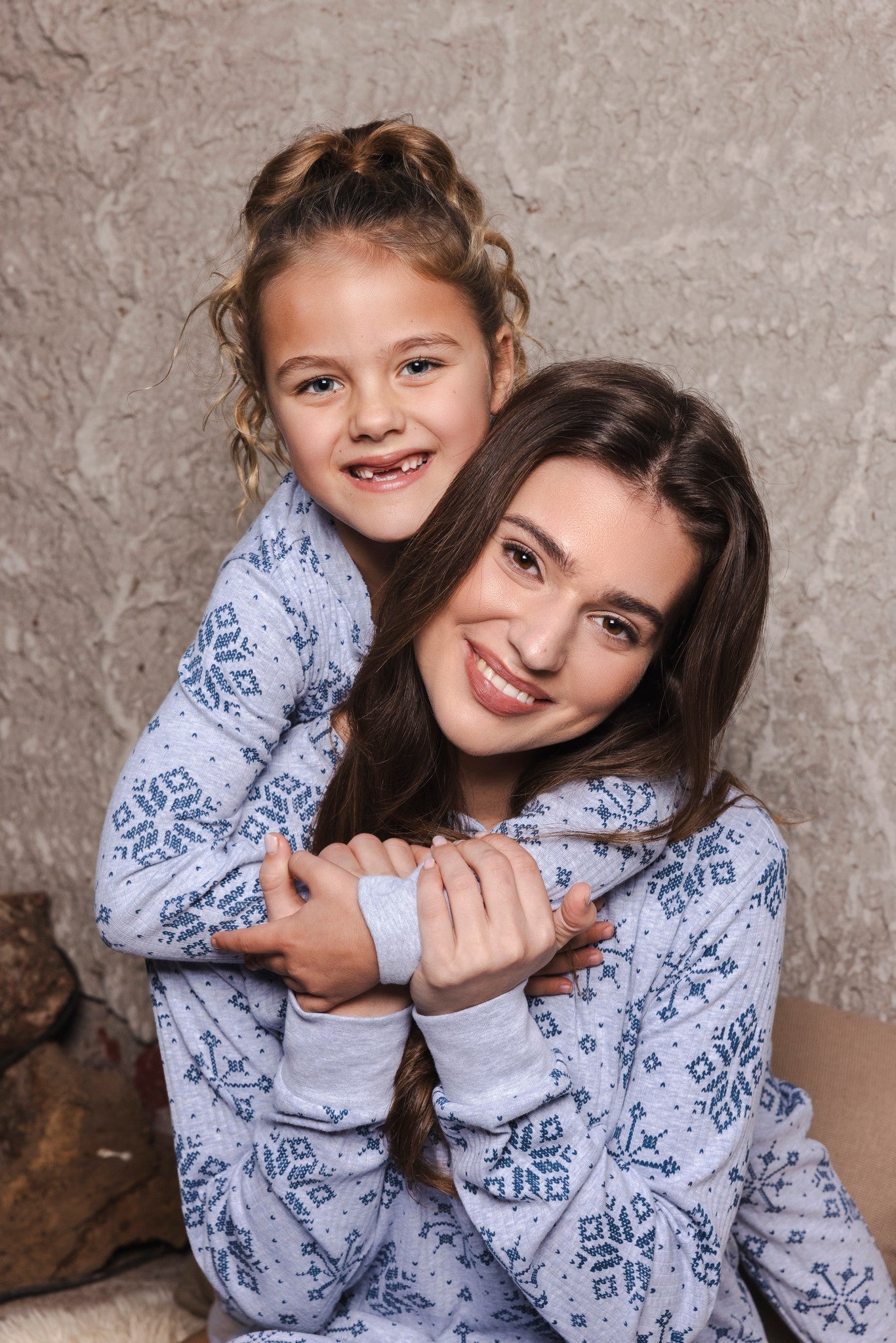 myrebelle-snowy-sparkles-pyjama-kinder-blau image 1