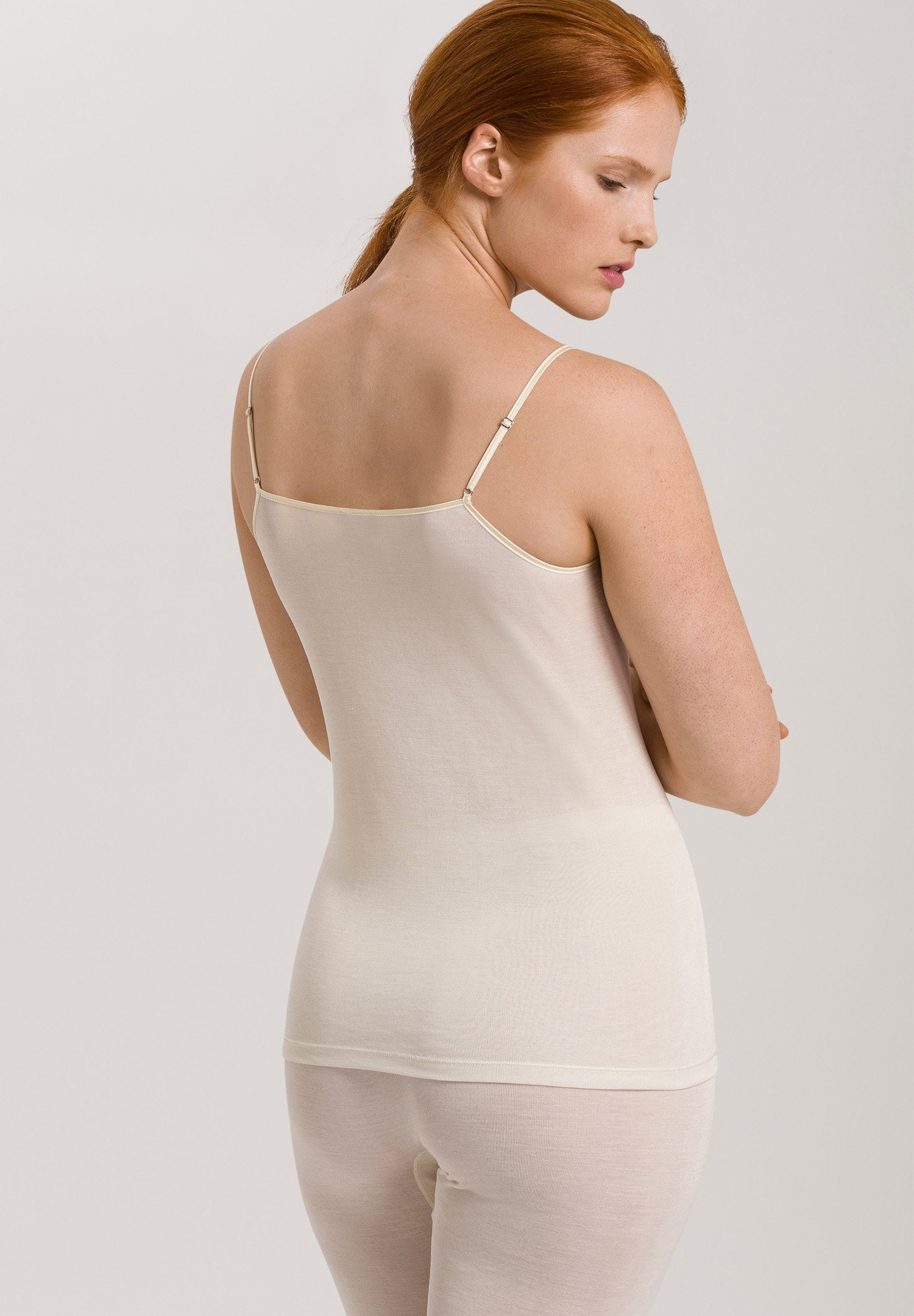 hanro-pure-silk-spaghetti-top-pale-cream-100-seide image 4