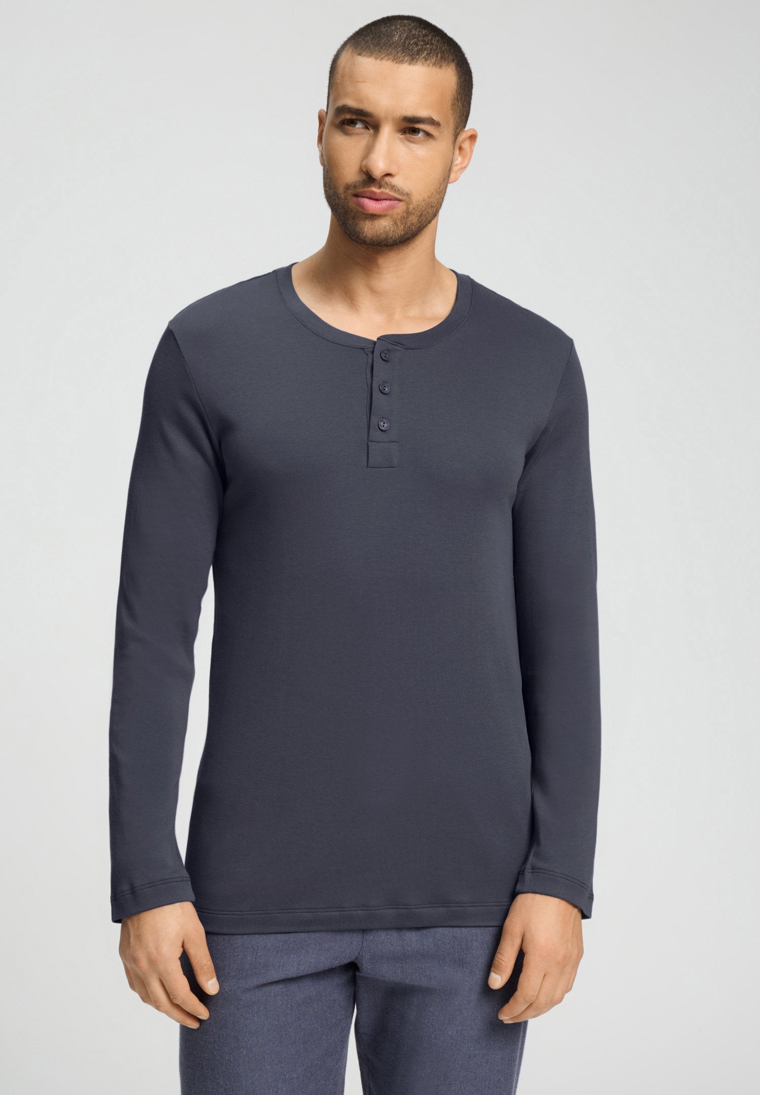hanro-cozy-comfort-henley-shirt-stormy-gray-baumwolle image 3