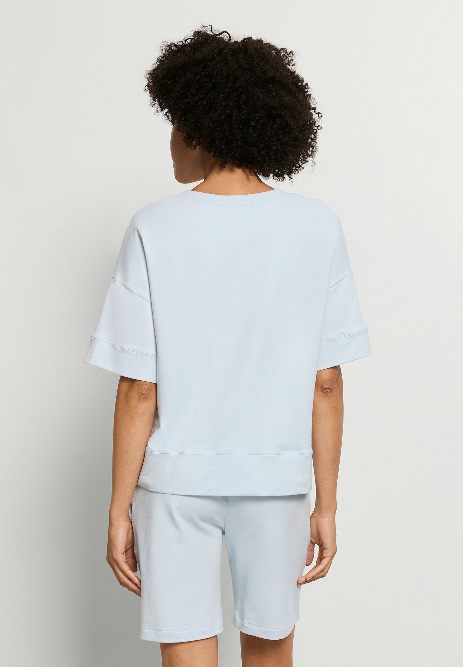 hanro-natural-living-078896-sweatshirt-watery-blue-bio image 4