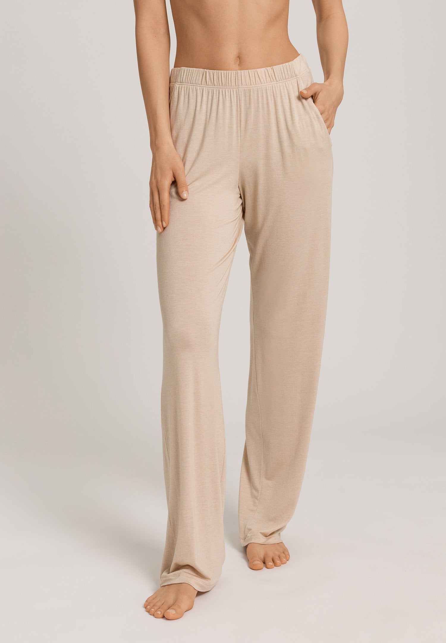 hanro-natural-wear-hose-coffee-quartz-kaschmir-modal image 2