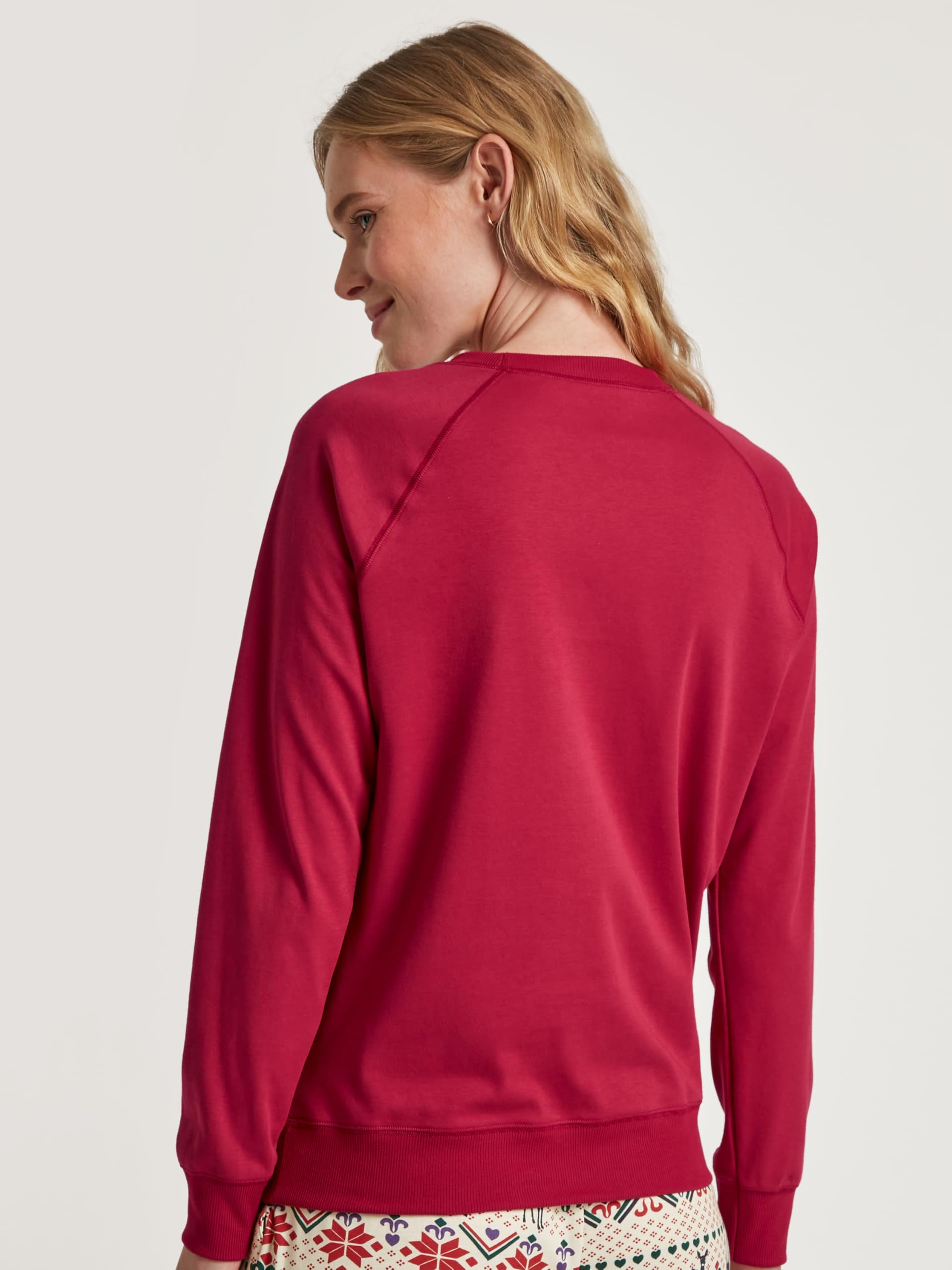 calida-favourites-lounge-t-shirt-langarm-rio-red-48-50 image 4