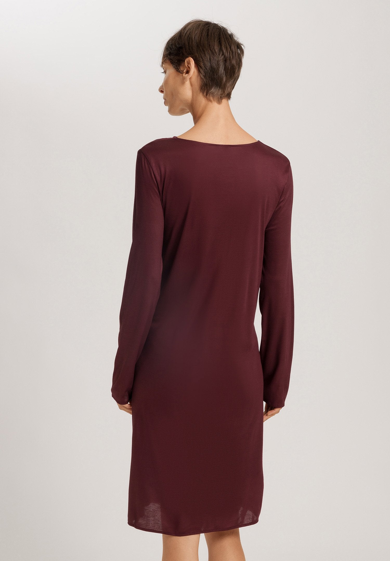 hanro-lilith-nachthemd-langarm-vivid-brown-spitze-tencel image 4