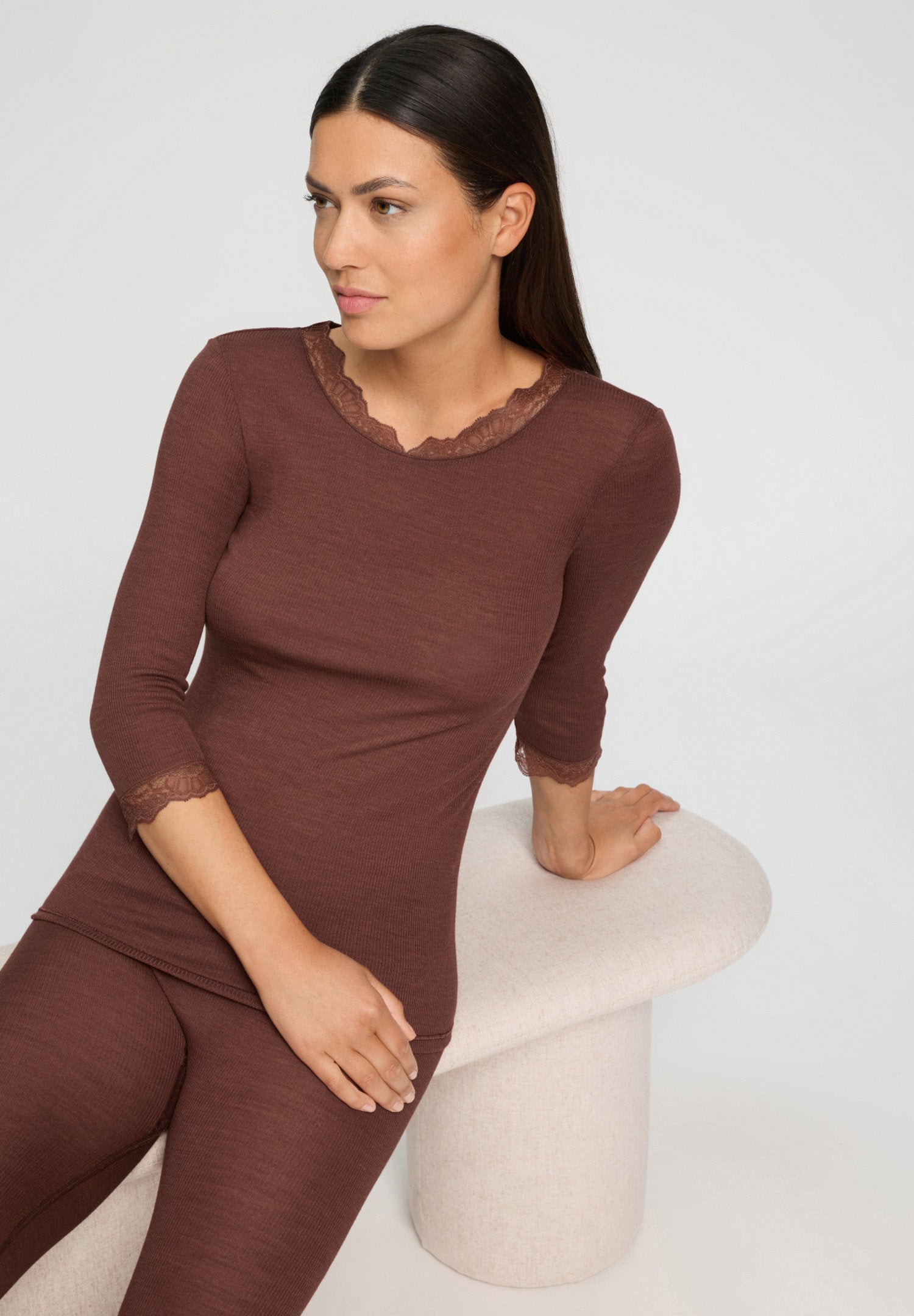 hanro-woolen-lace-shirt-3-4-arm-cinnamon-wolle-seide image 6