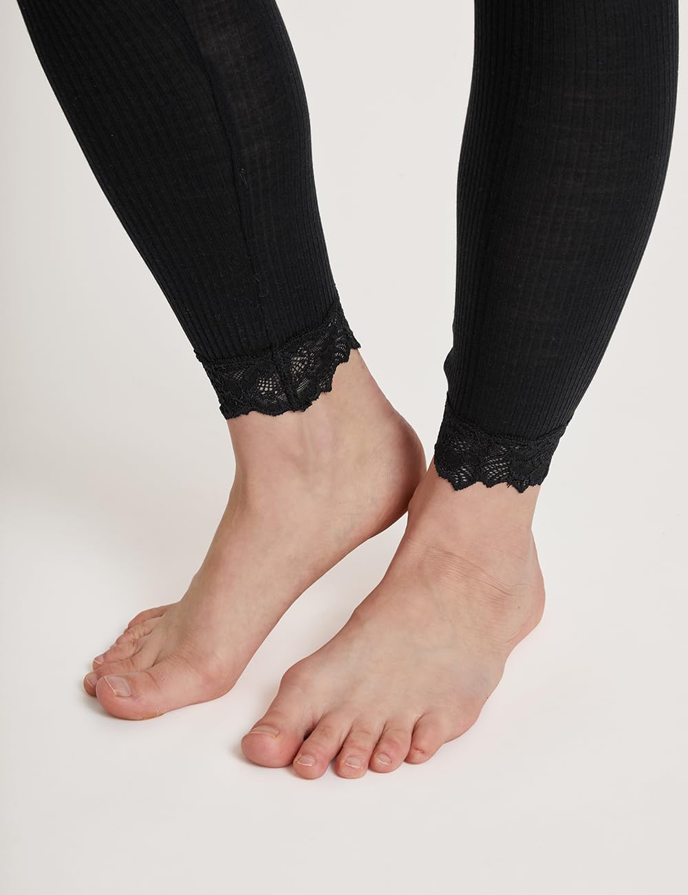 calida-wool-silk-silky-wool-joy-leggings-schwarz-wolle-seide image 4
