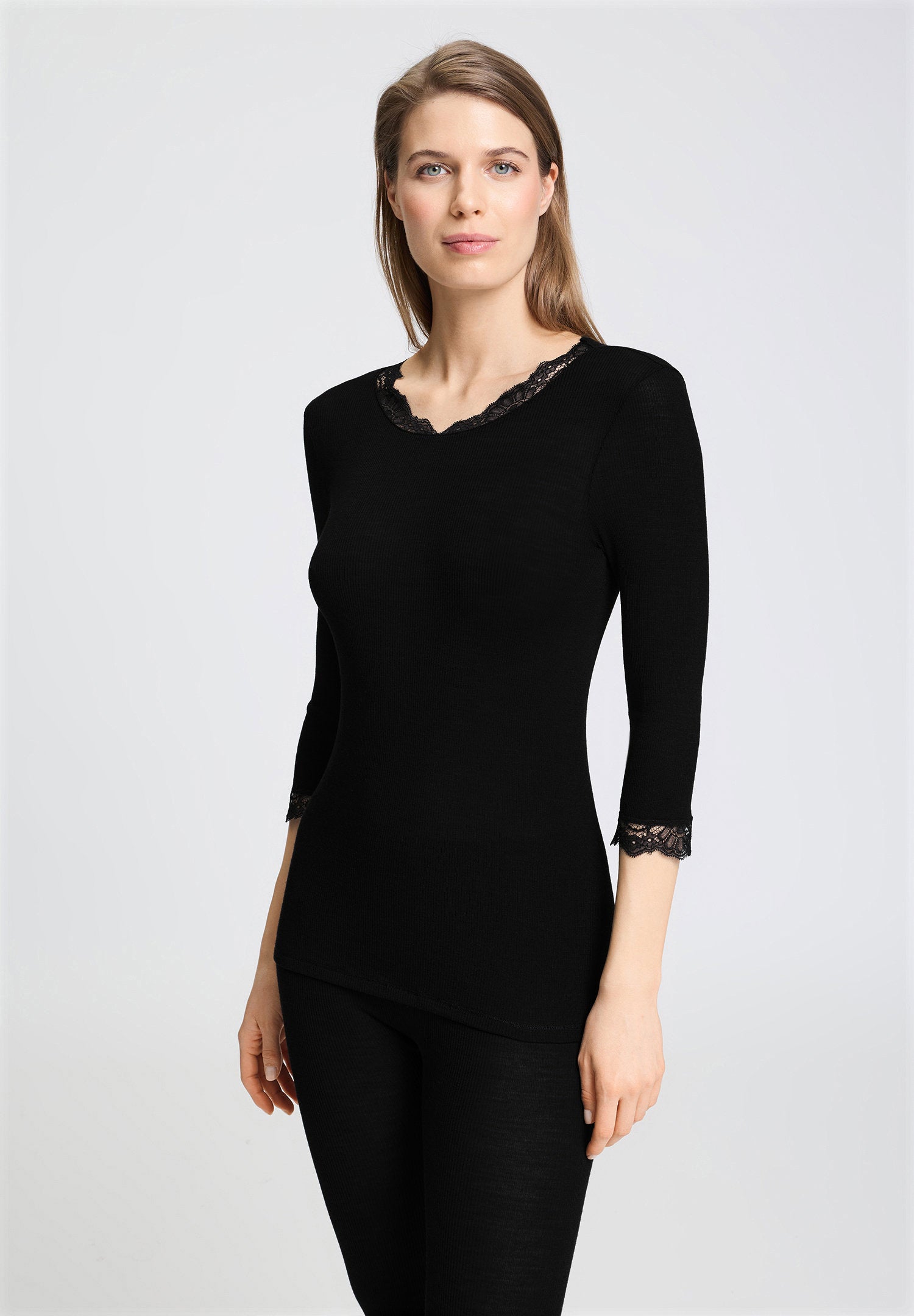 hanro-woolen-lace-shirt-3-4-arm-schwarz-wolle-seide image 2