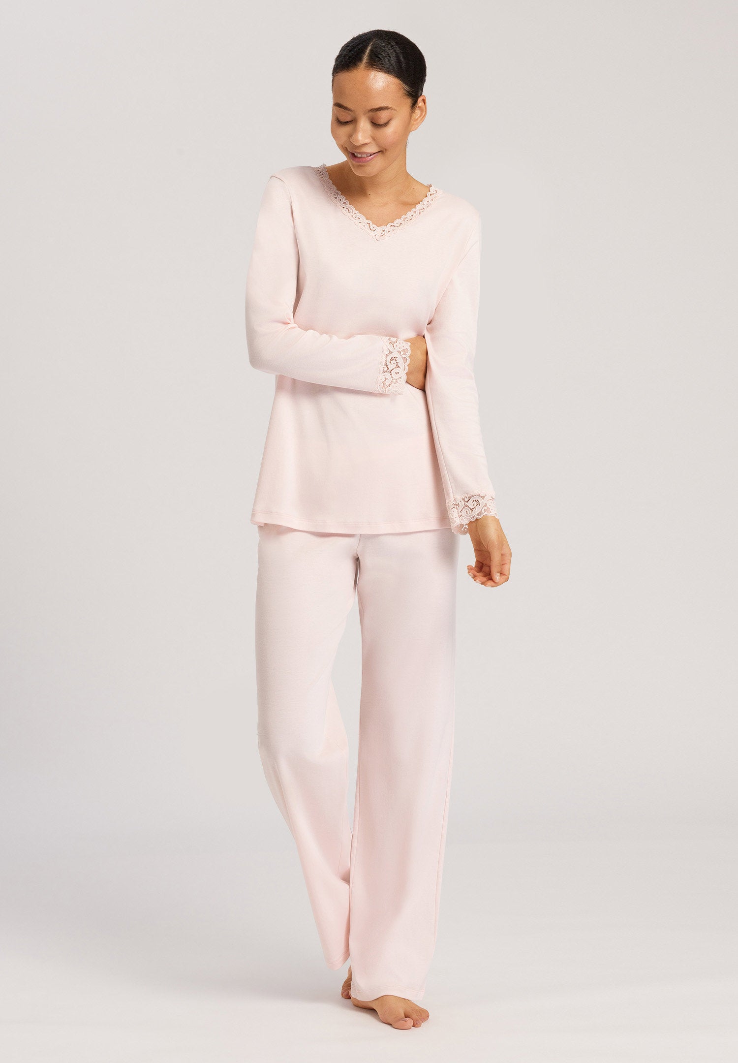 hanro-moments-pyjama-lang-crystal-pink-baumwolle-spitze image 2