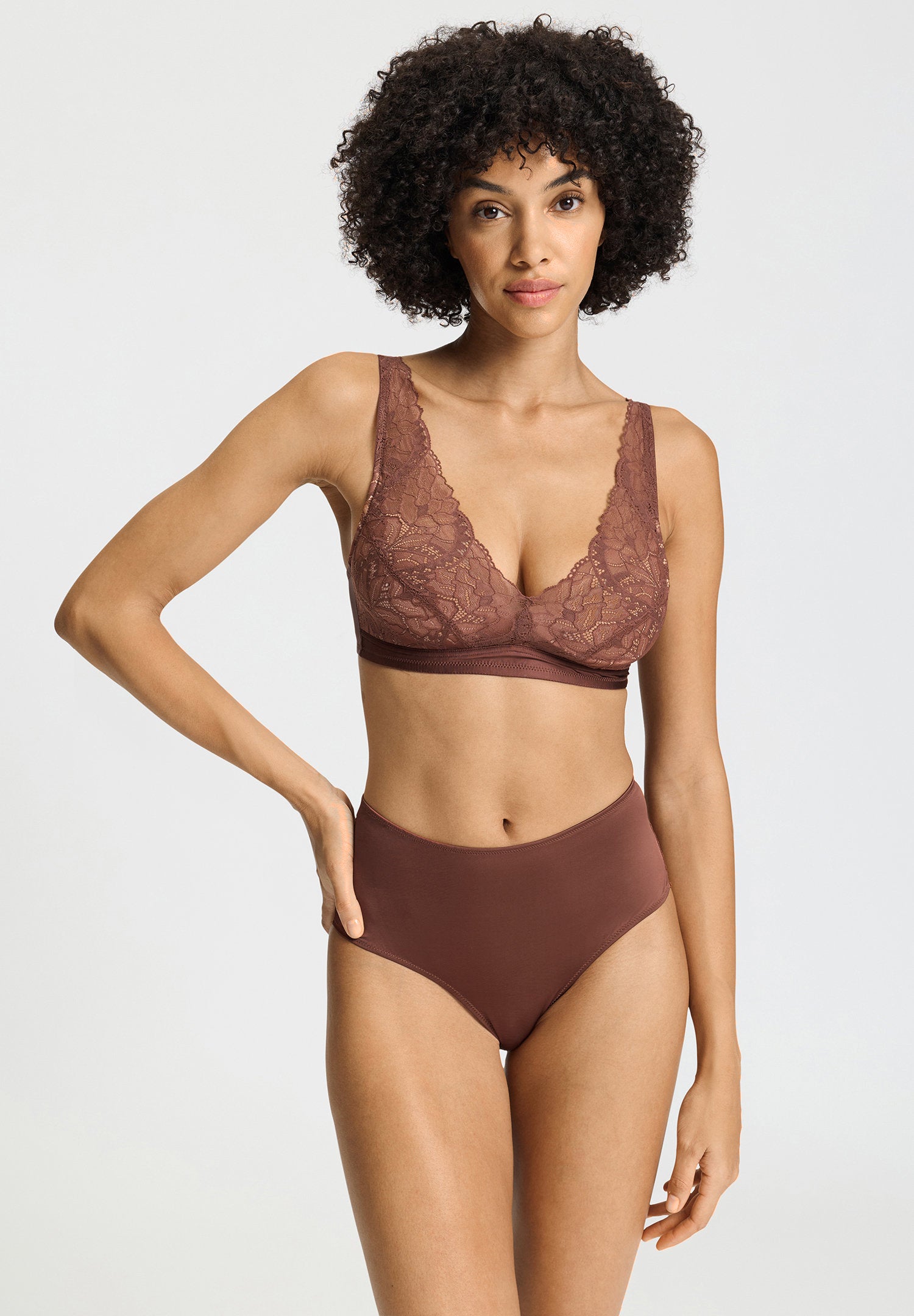 hanro-azelia-light-padded-soft-cup-bh-cinnamon-b-gellos image 2