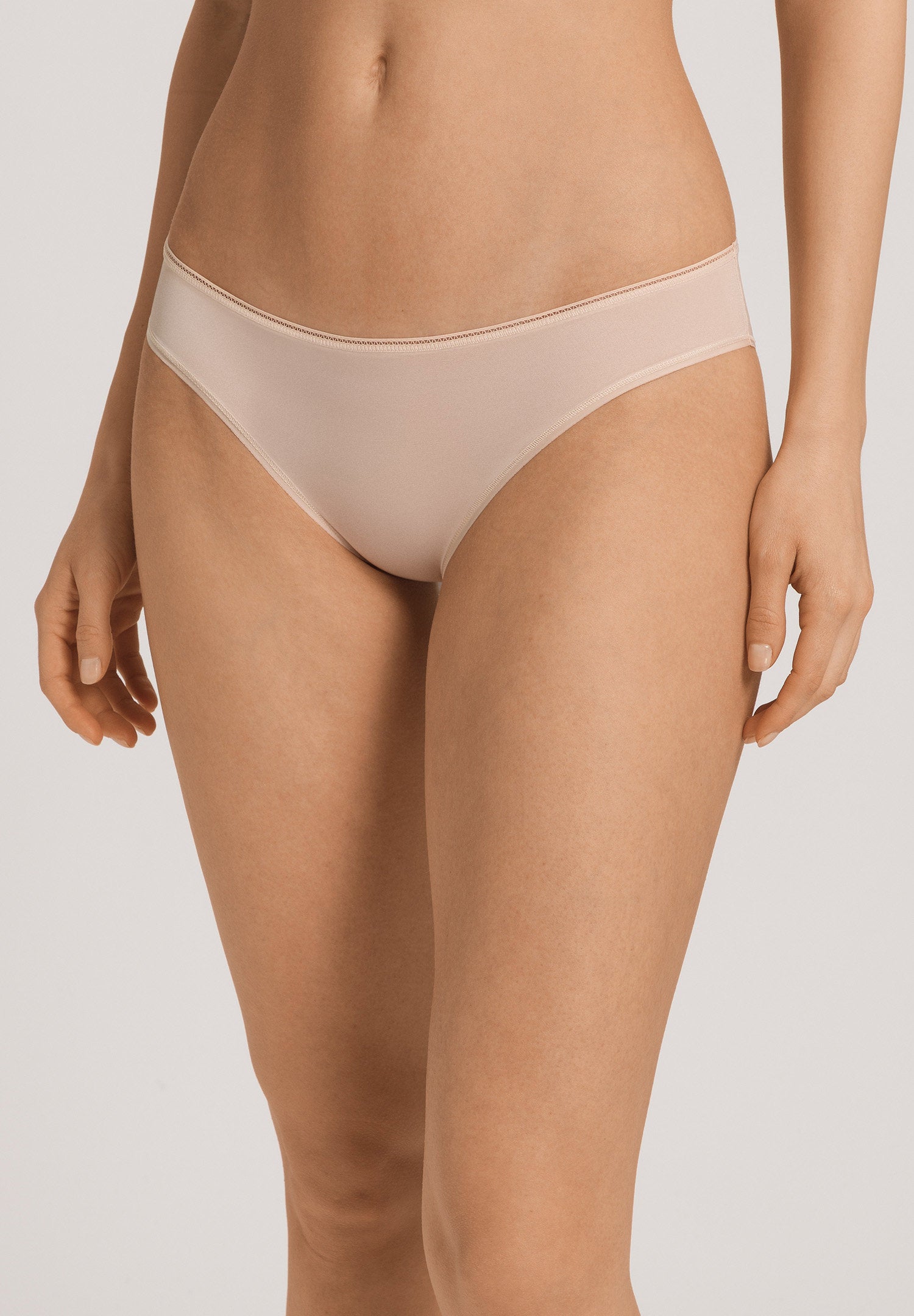 hanro-smooth-illusion-mini-briefs-slip-beige-t-ll image 2