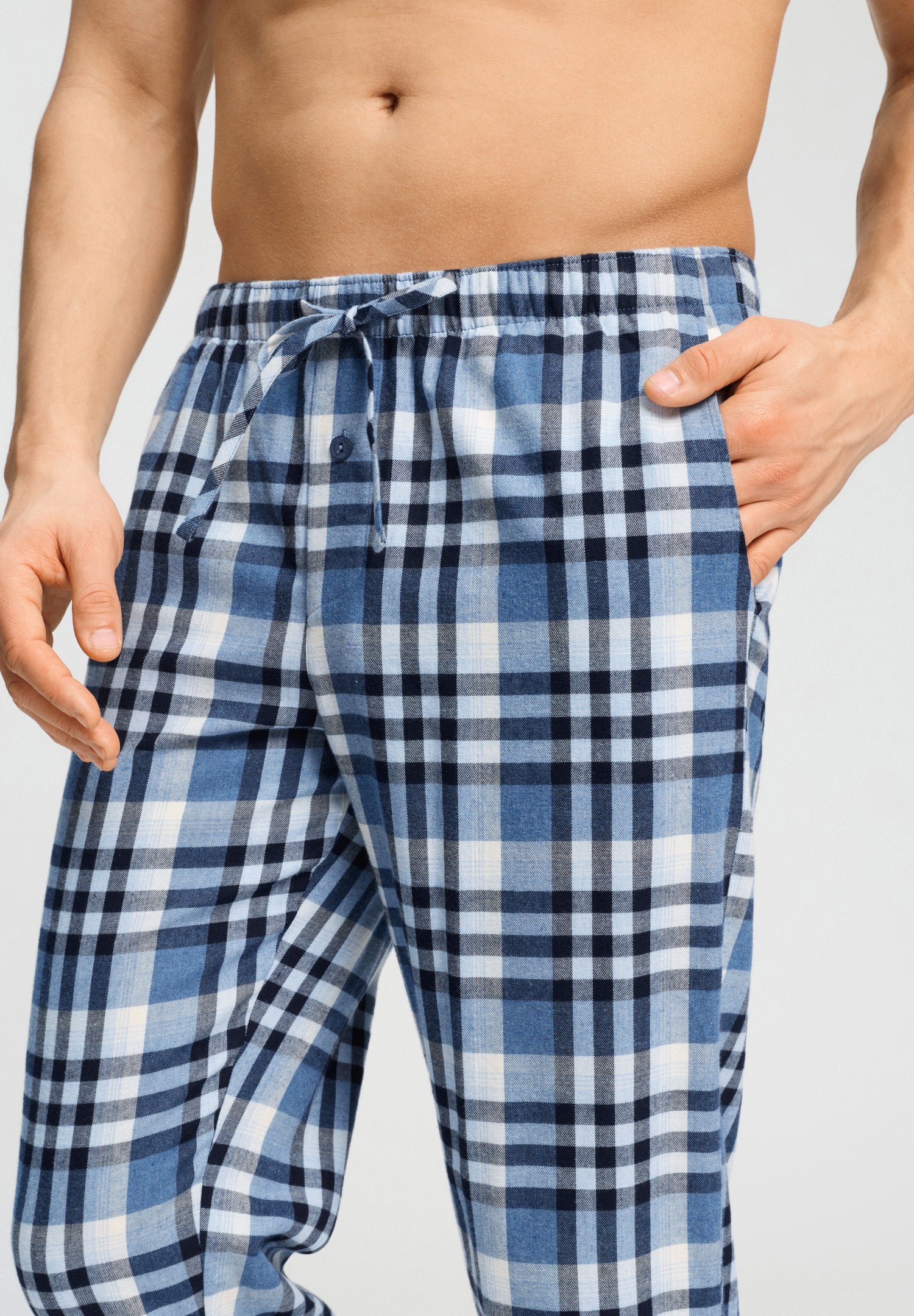hanro-cozy-comfort-pyjamahose-pacific-squares-flanell image 6