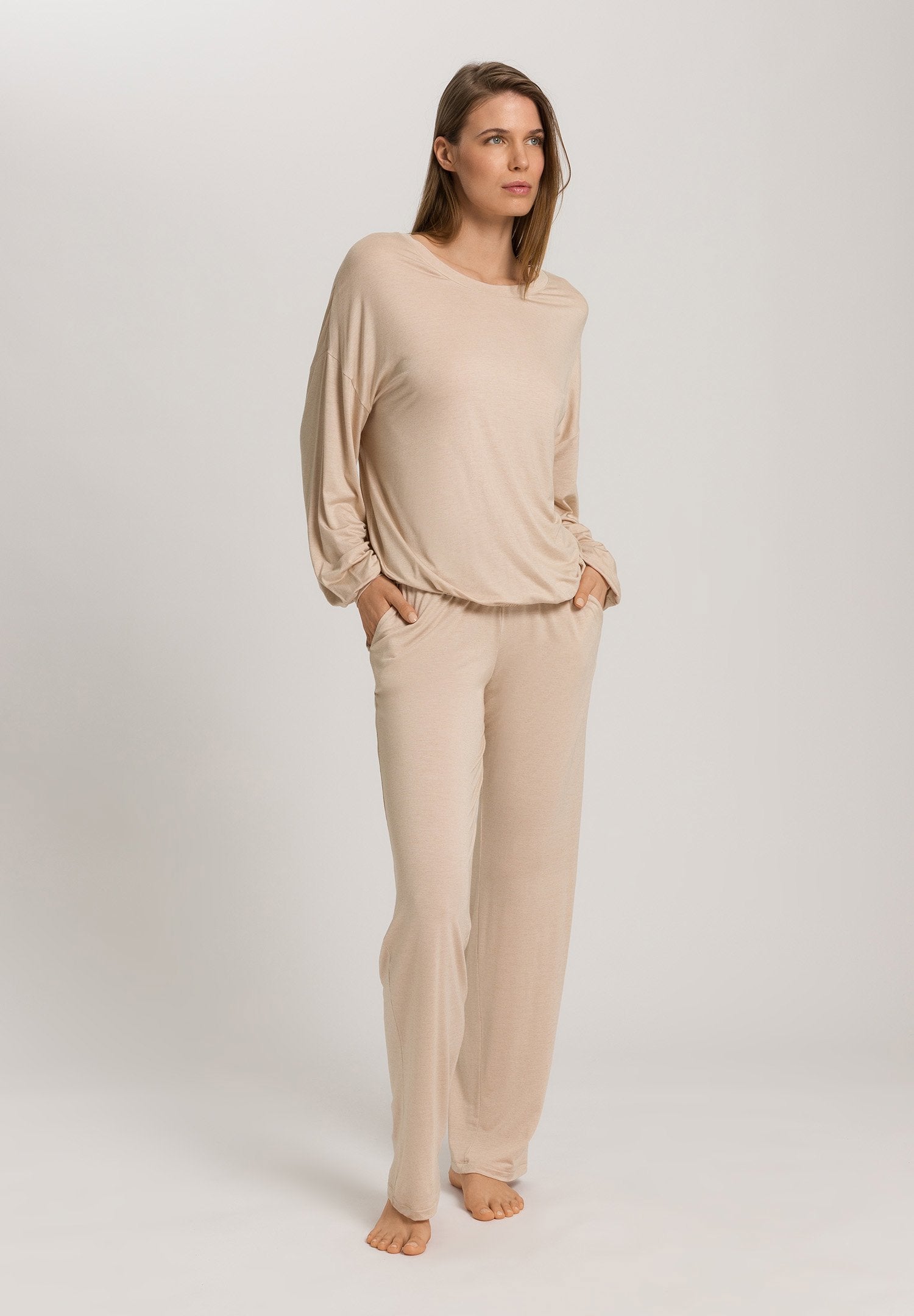 hanro-natural-wear-langarmshirt-coffee-quartz-kaschmir image 5