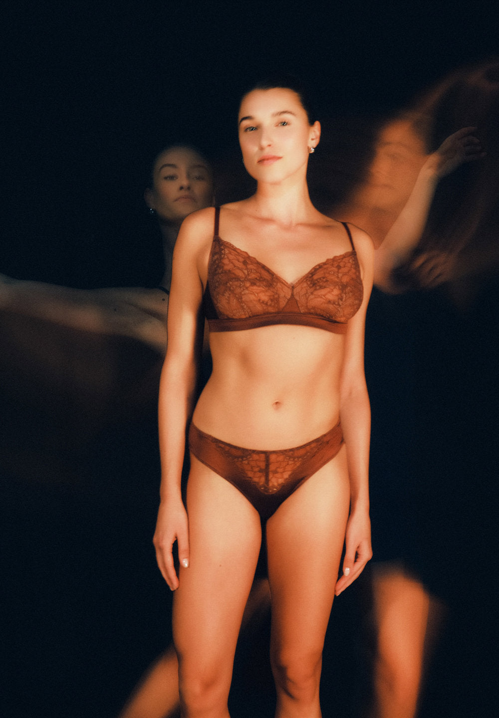 hanro-azelia-soft-cup-bra-triangel-bh-cinnamon image 1