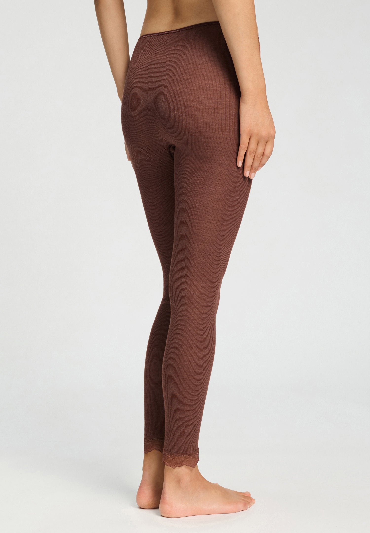 hanro-woolen-lace-leggings-wolle-seide-cinnamon image 4