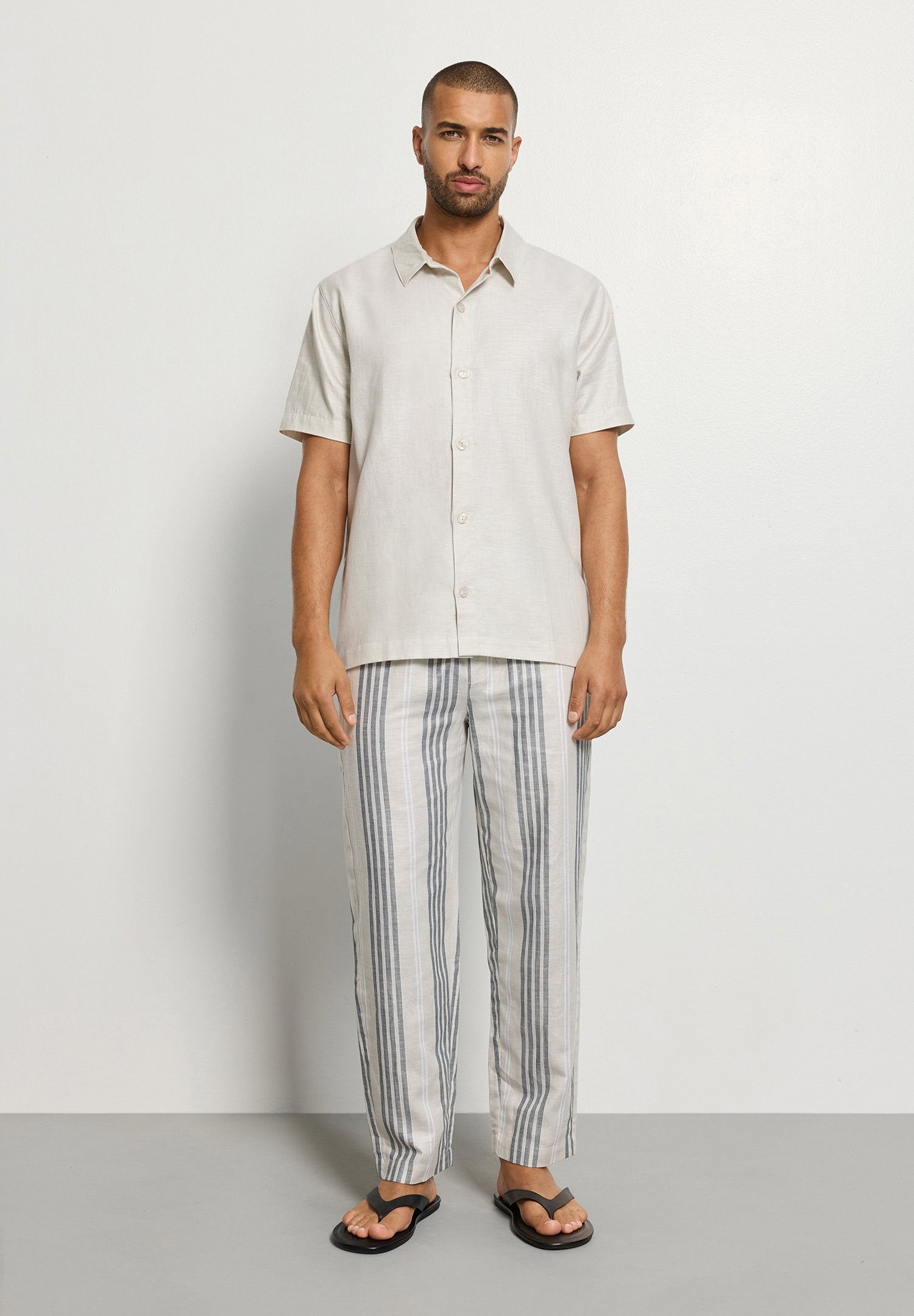 hanro-urban-casuals-s-slv-shirt-kurzarmhemd-sandy-leinen image 5