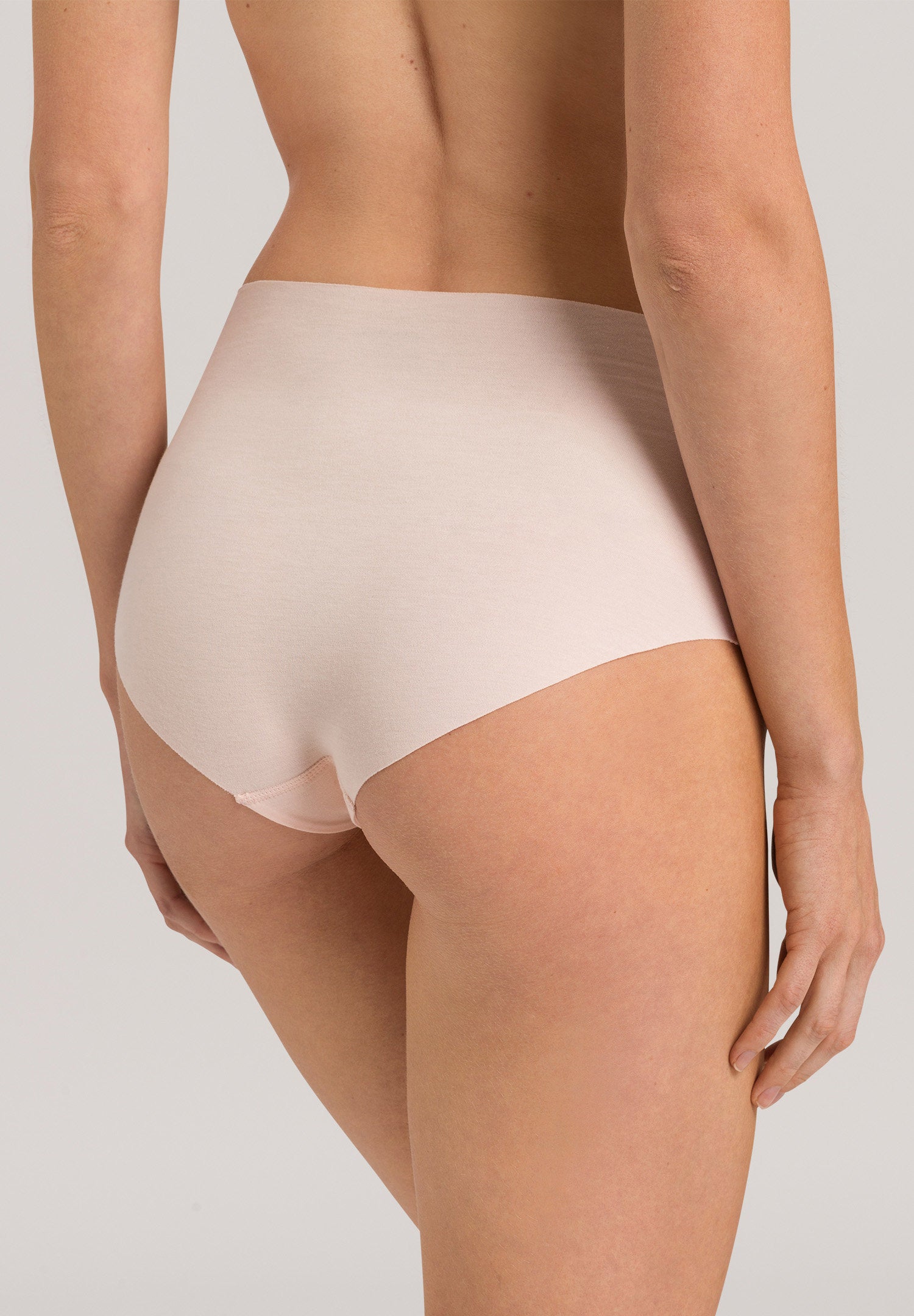 hanro-invisible-cotton-maxi-slip-powder-nahtlos-baumwolle image 4