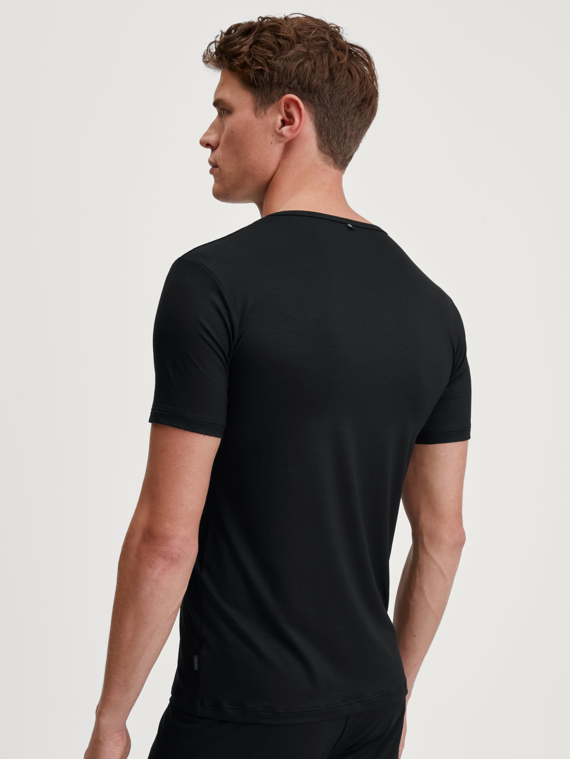 calida-natural-cooling-t-shirt-herren-schwarz-gr-52-54-k-hlend image 4