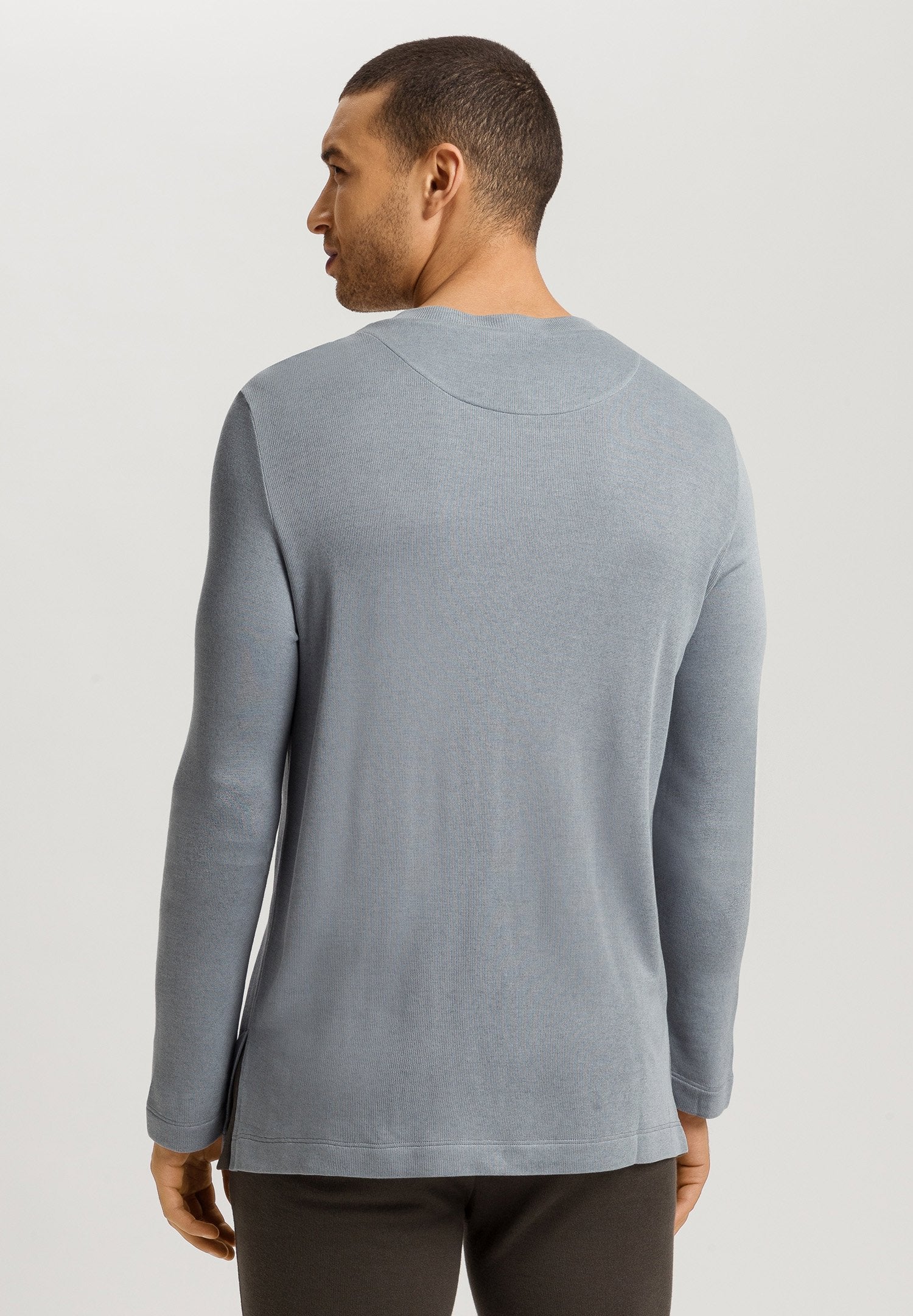 hanro-woolen-comfort-langarm-shirt-cliff-grey-cashmere image 4