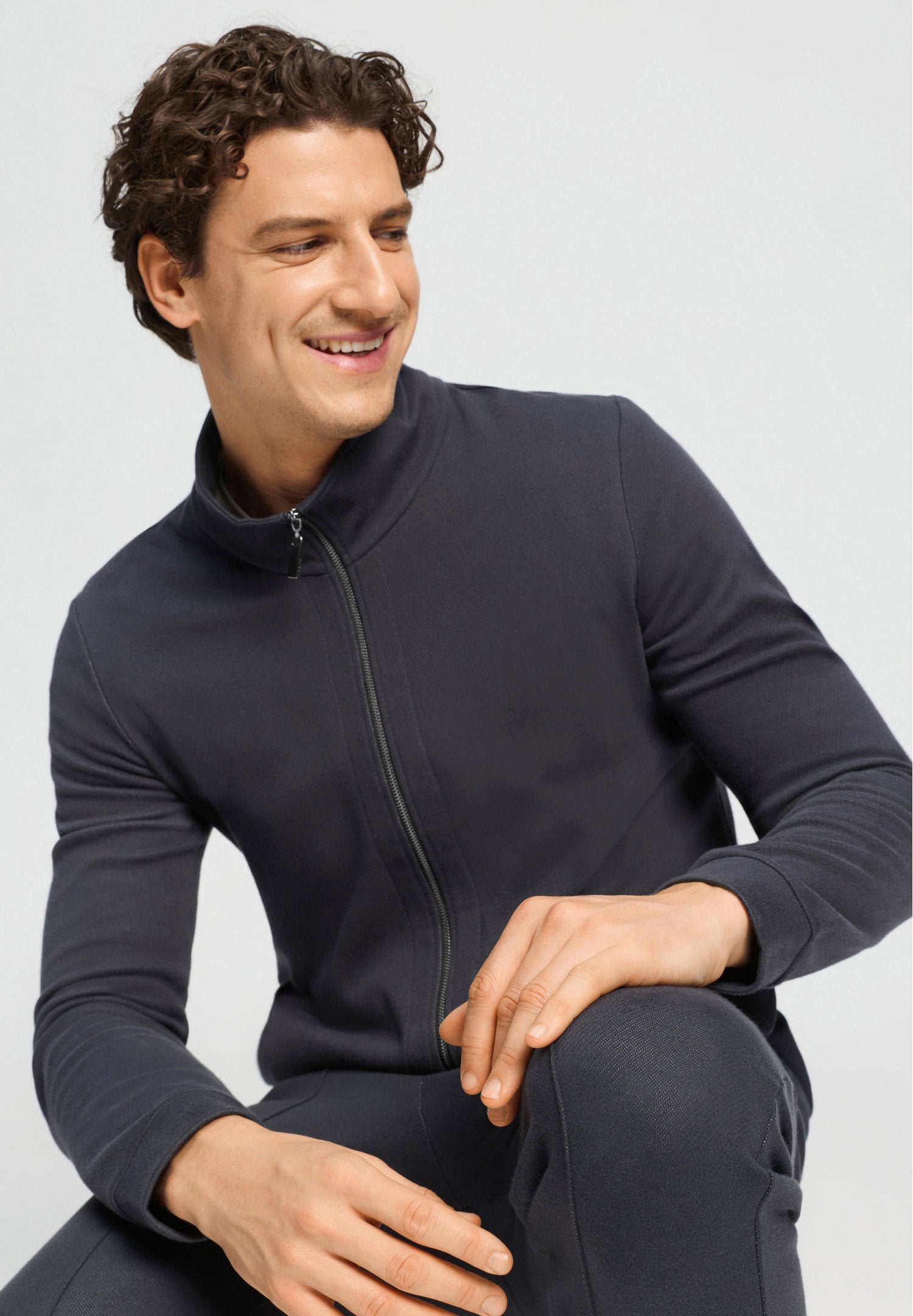hanro-travelwear-cardigan-smokey-charcoal-baumwolle image 6