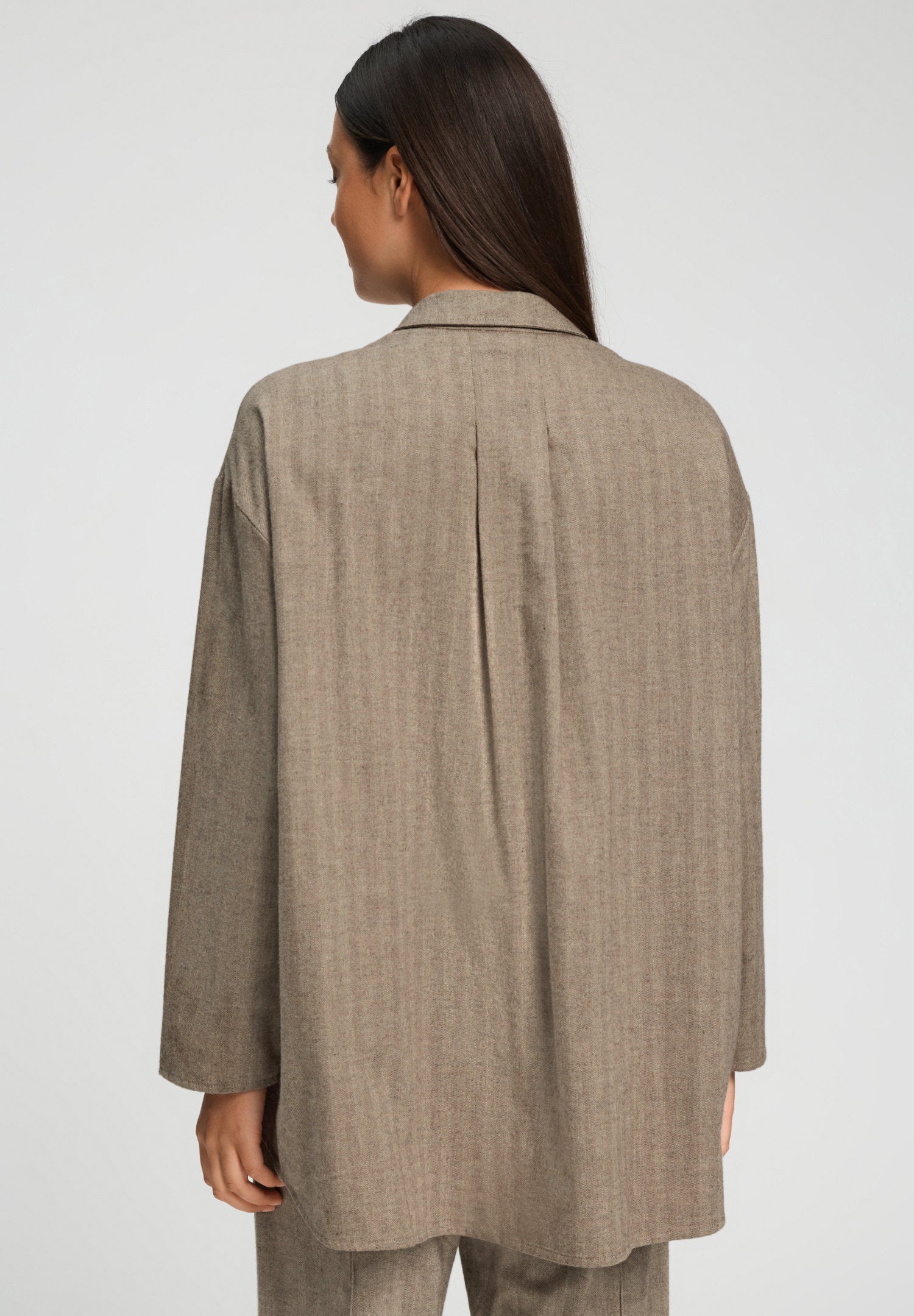 hanro-woolen-luxury-bluse-earthy-woven-wolle-flanell image 4