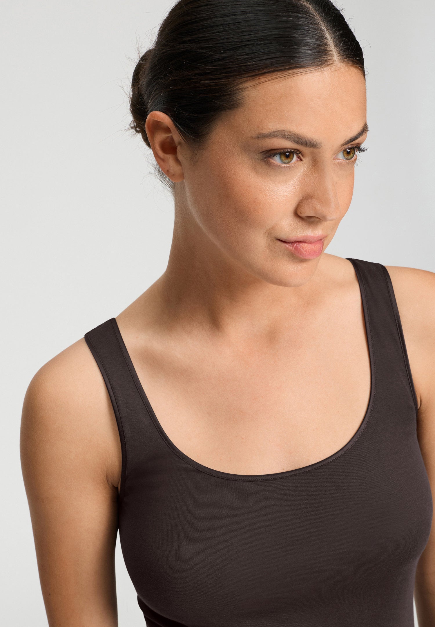 hanro-cotton-seamless-tank-top-dark-mocha-baumwolle image 6