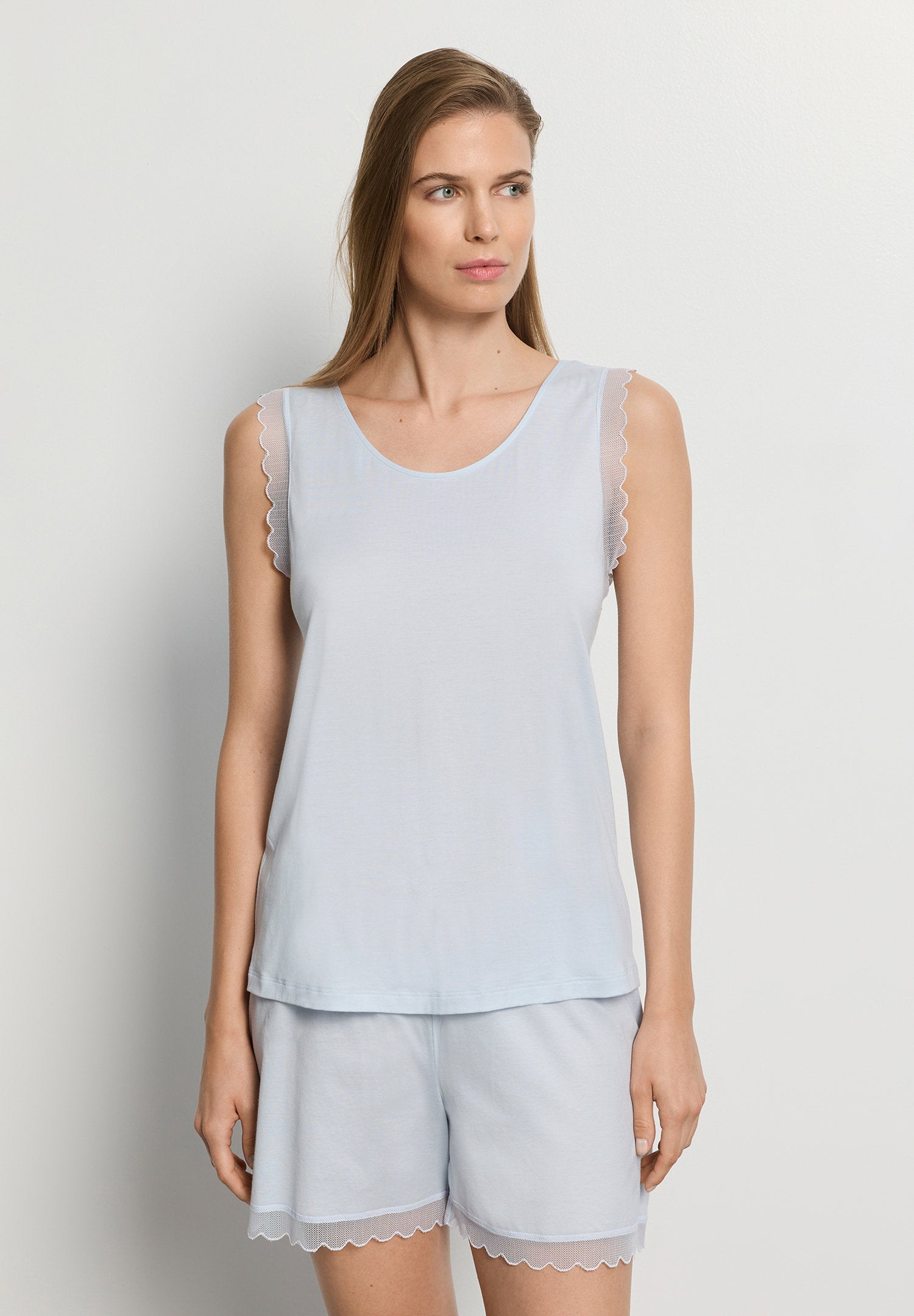 hanro-inaya-kurzpyjama-rmellos-watery-blue-pima-cotton image 2