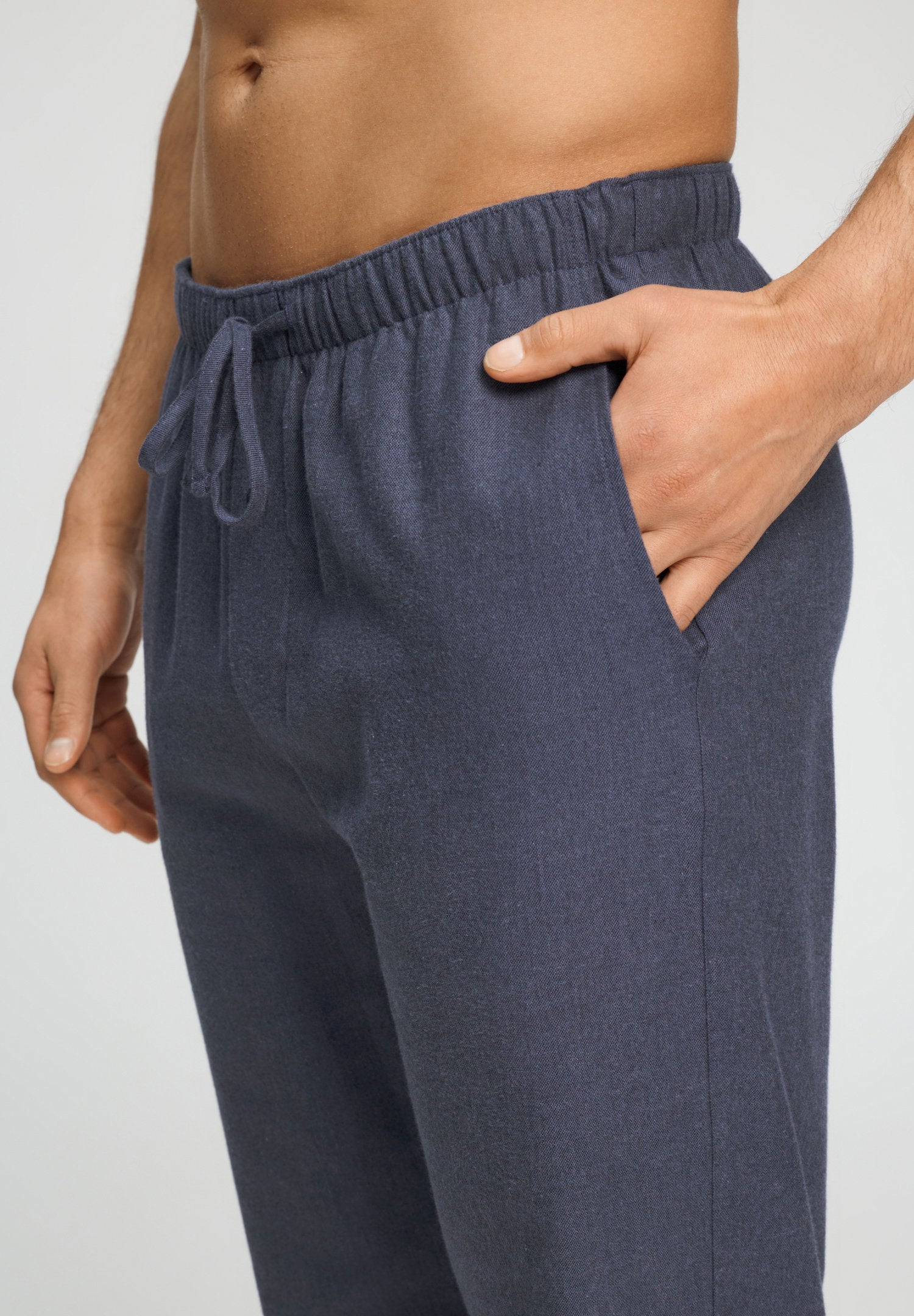 hanro-cozy-comfort-lange-hose-stormy-flannell-flanell image 6