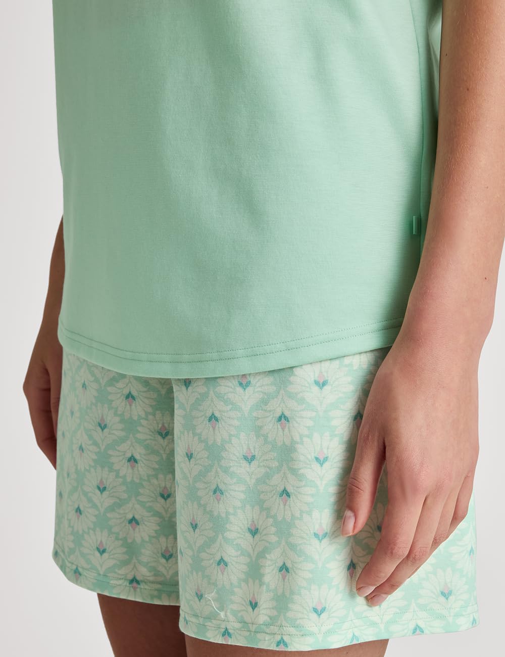 calida-favourites-dreams-flower-nights-kurz-pyjama-damen image 3