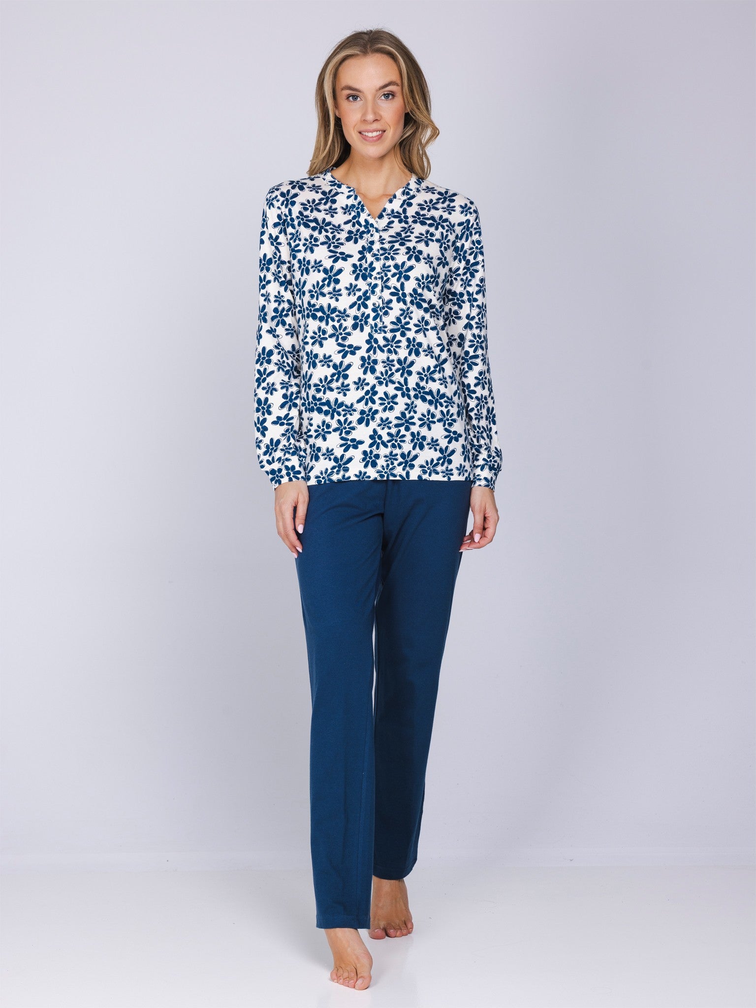 pastunette-nordic-bloom-pyjama-blau-bio-baumwolle-langarm image 2