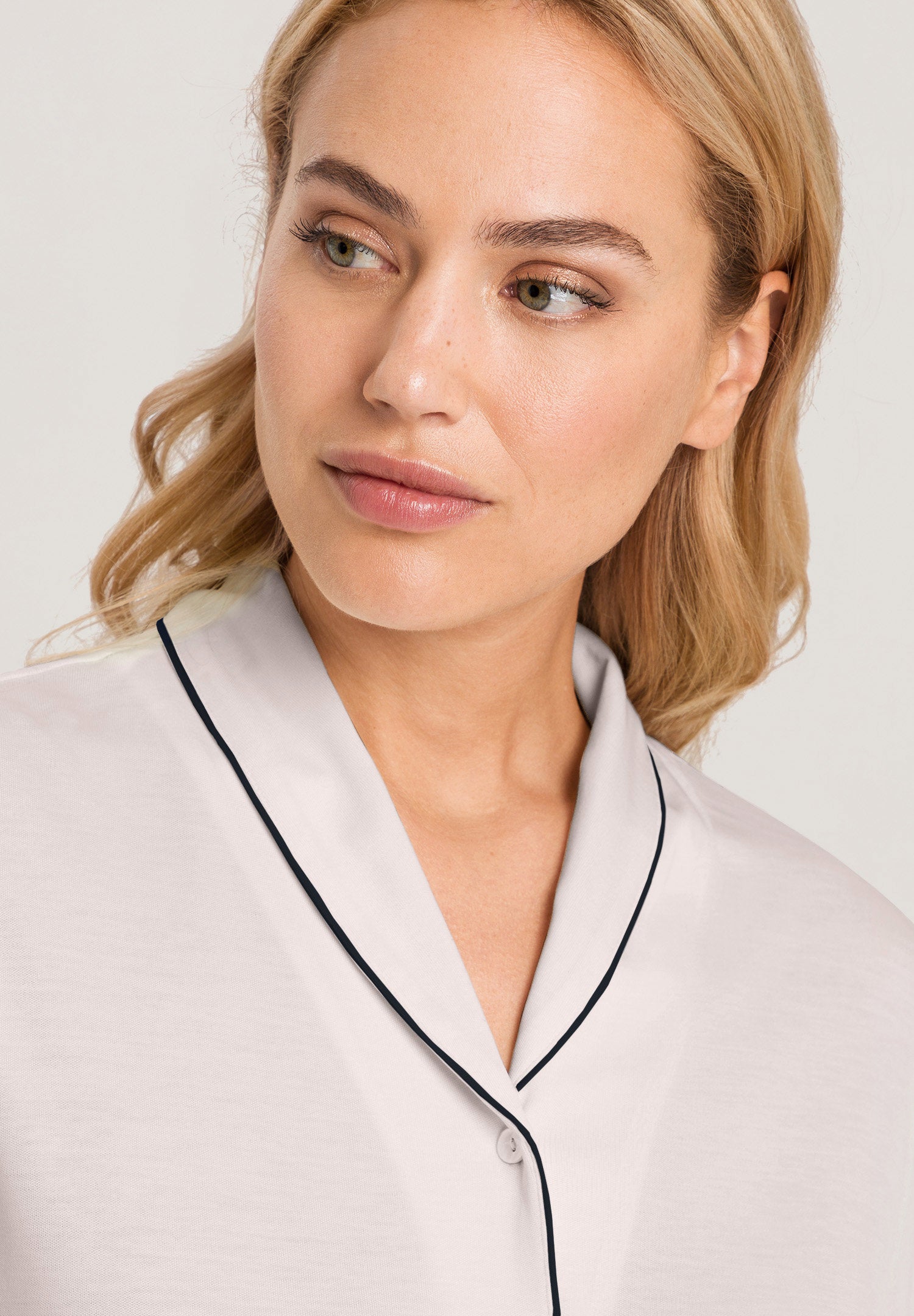 hanro-natural-comfort-pyjama-damen-tencel-almond image 6