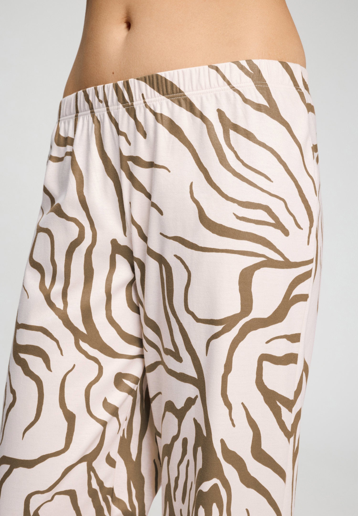 hanro-loungy-nights-loungehose-lang-wild-suede-baumwolle image 6