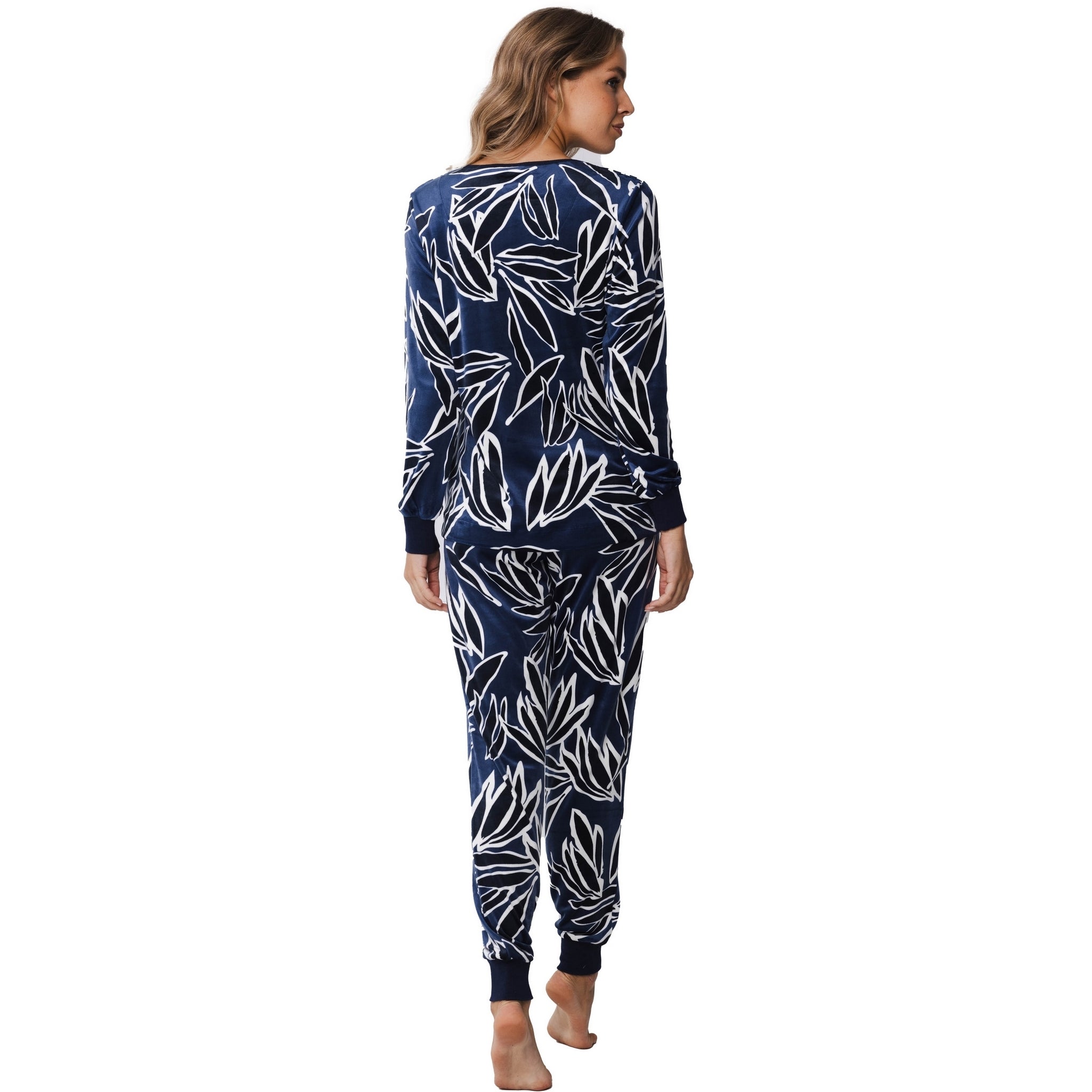 pastunette-flow-pyjama-dunkelblau-velours-recycelt image 4