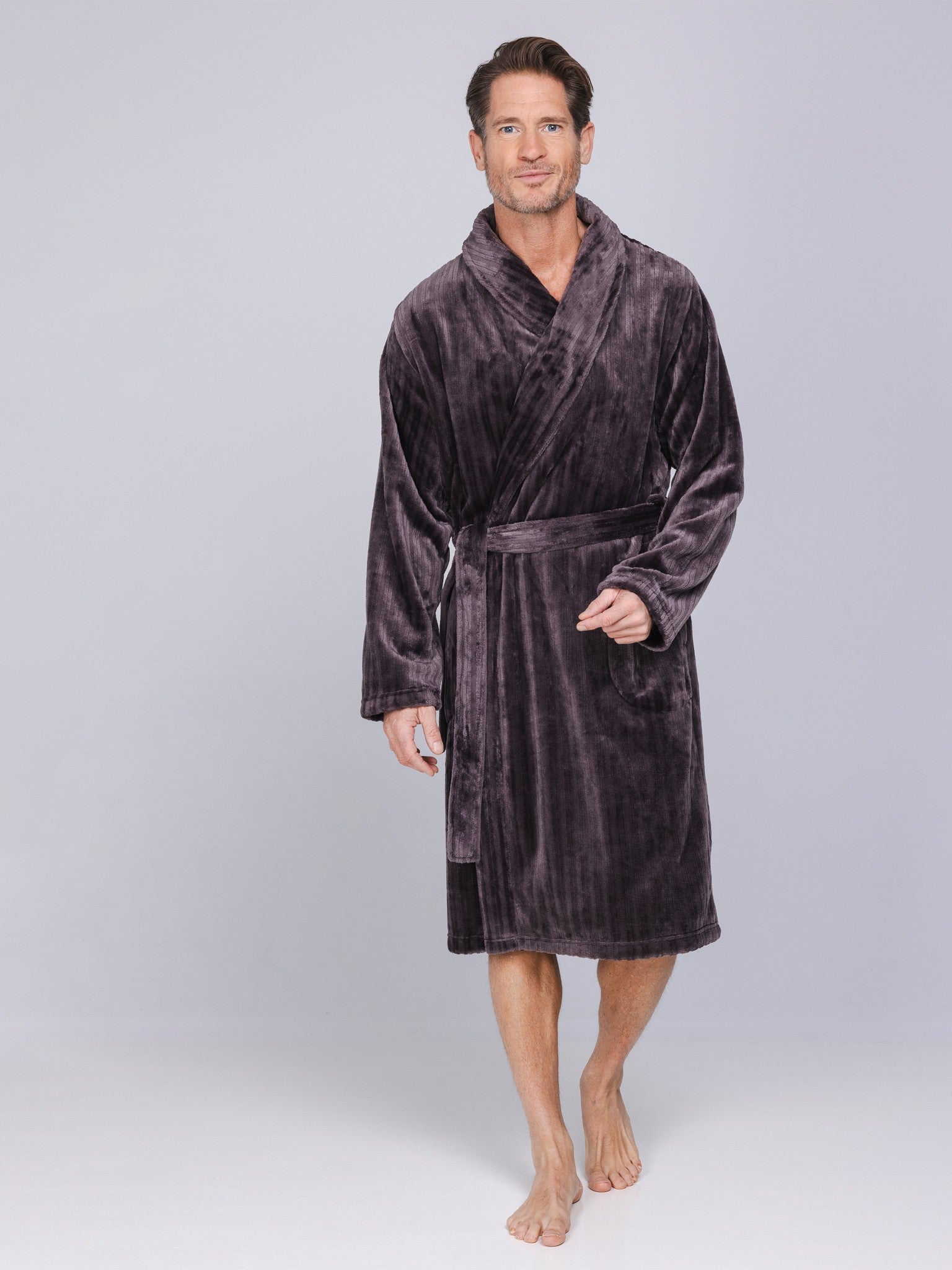 pastunette-urban-essence-bademantel-herren-braun-fleece image 3